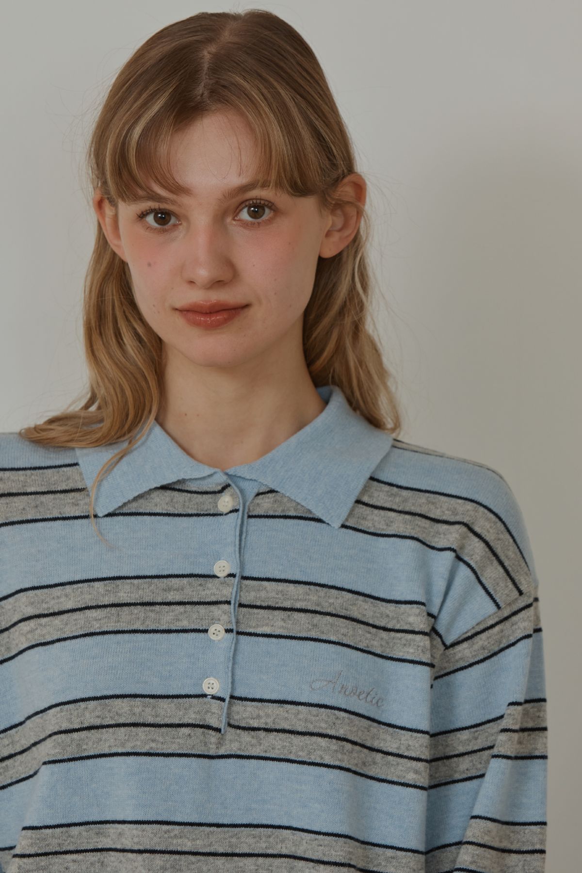 아노에틱(ANOETIC) ANC STRIPE COLLAR KNIT_SKY BLUE