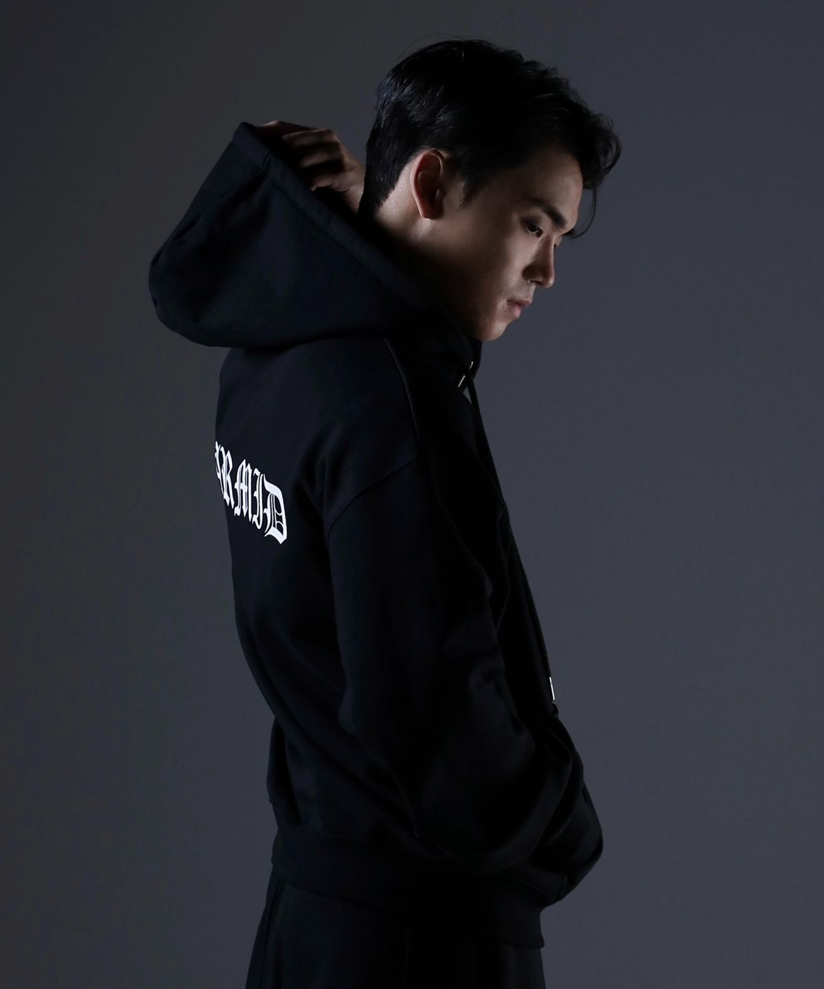 카미드(CARMID) 카미드 레터링 후드집업