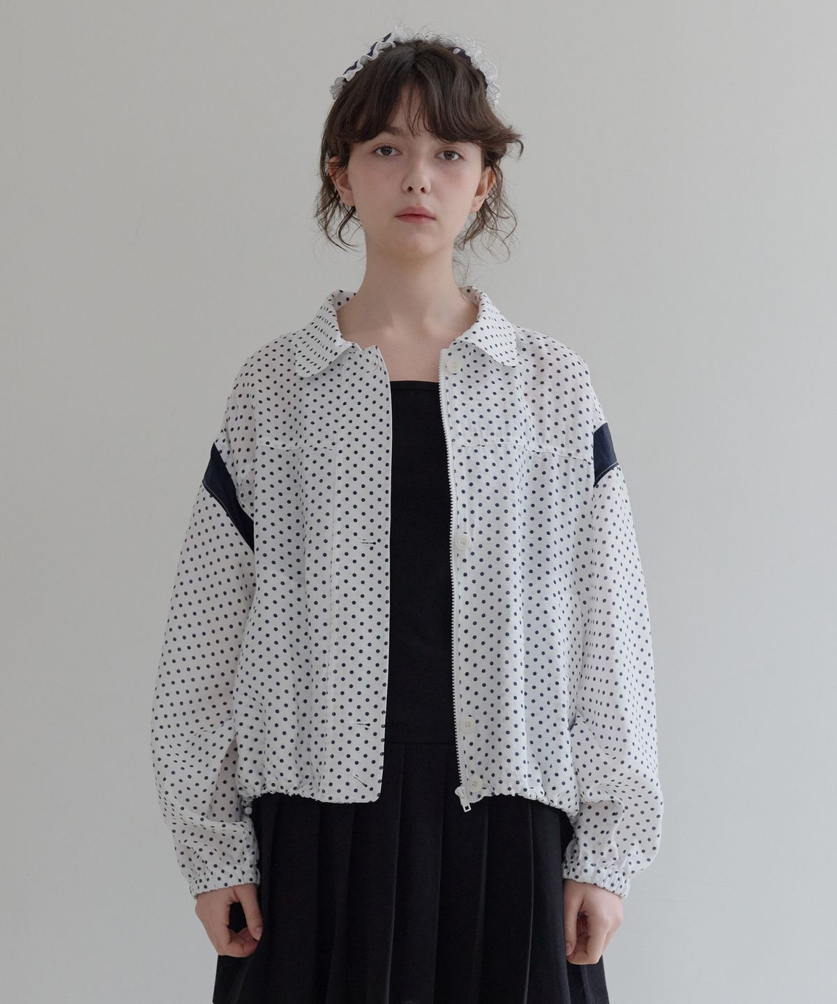 펀프롬펀(FUNFROMFUN) Dotted Blouson Jumper (White)