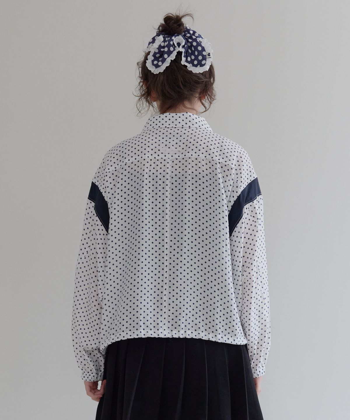 펀프롬펀(FUNFROMFUN) Dotted Blouson Jumper (White)