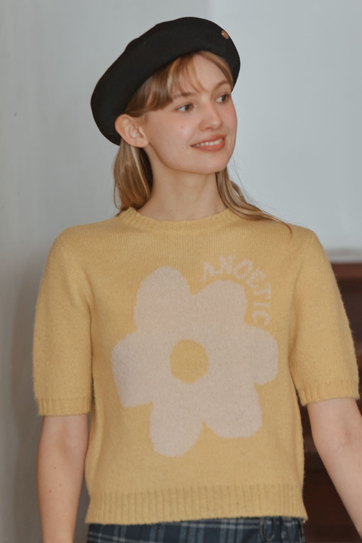 아노에틱(ANOETIC) ANC HALF FLOWER KNIT_YELLOW