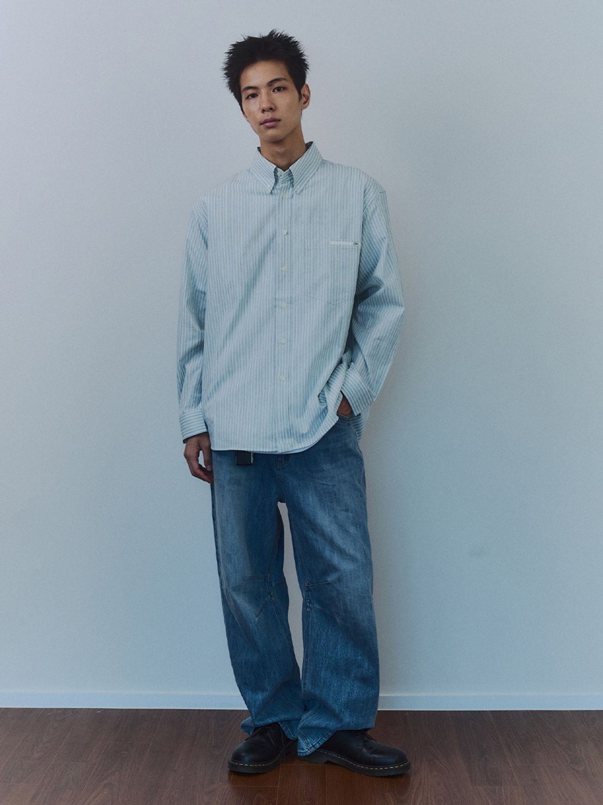 기준 맨(KIJUN MEN) Natural Stripe Button Down Shirt Blue