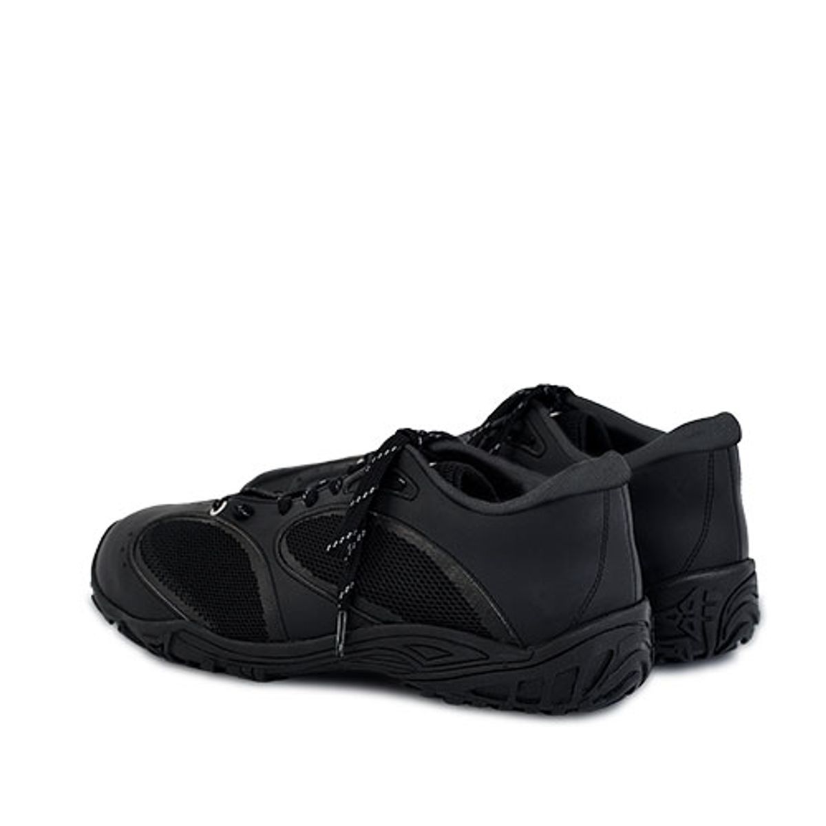 네거티브쓰리(NEGATIVETHREE) Asymmetry No.2 Sneakers_Black