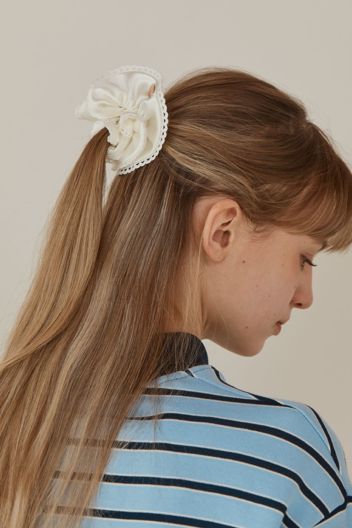 아노에틱(ANOETIC) SILKY LACE SCRUNCH_WHITE