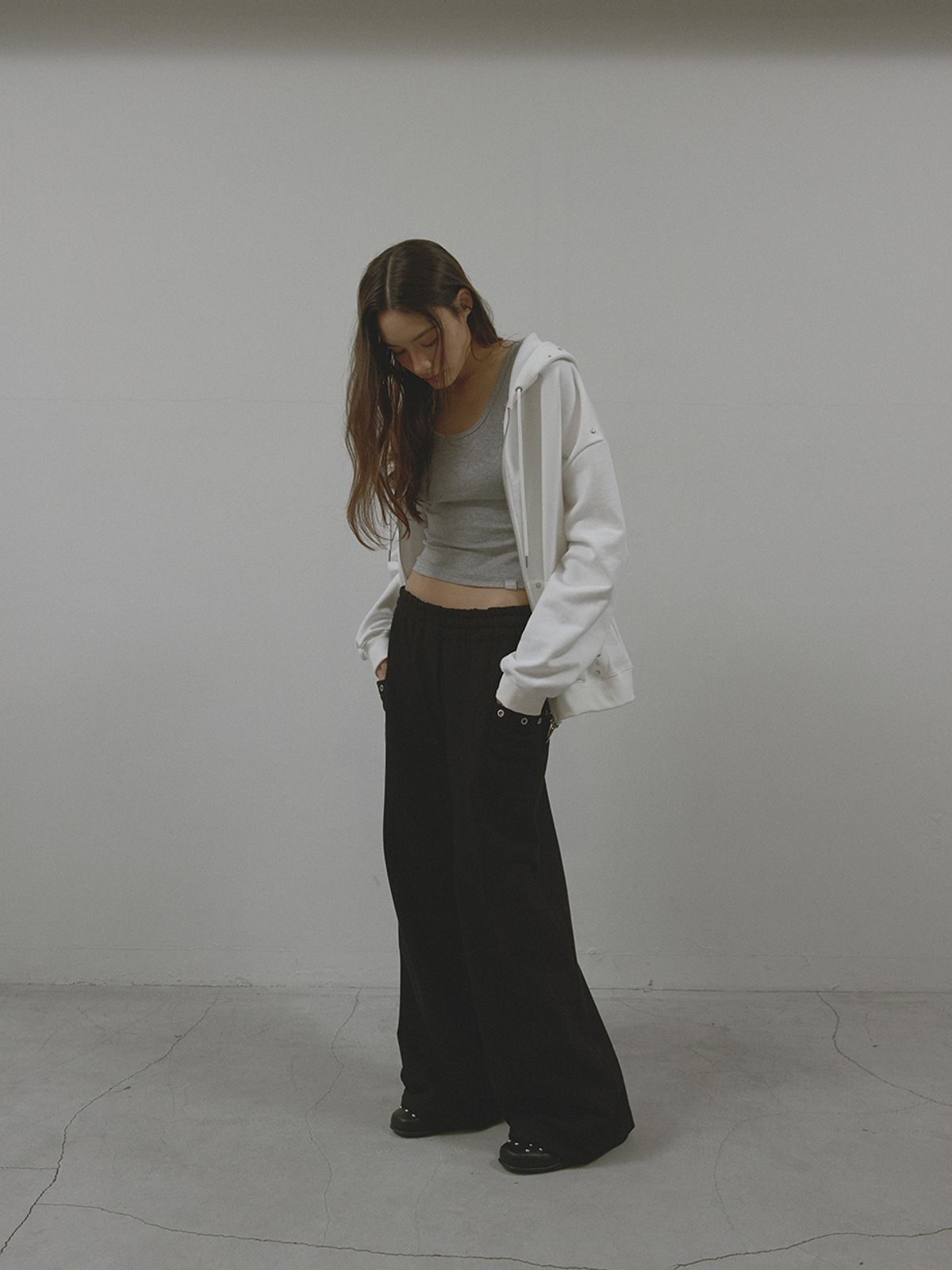 아수라(ASURA) STUD HOOD ZIP-UP (IVORY)