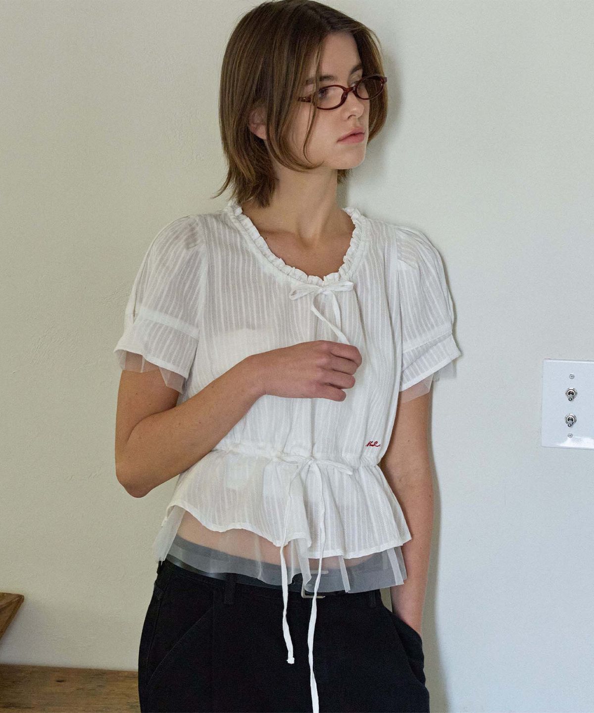 하우스 오브 폰드(HOUSE OF POND) Sheer Layered String Half Blouse_Ivory