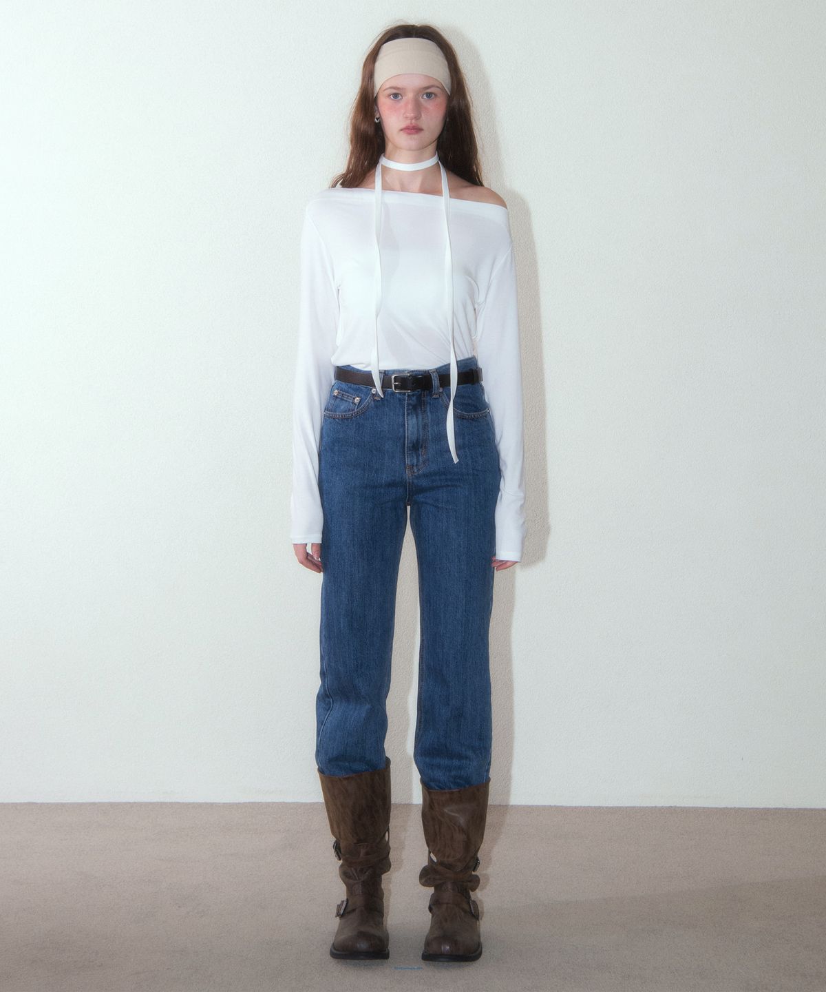 하우스 오브 폰드(HOUSE OF POND) Silky Boat-Neck Strap T Shirt_Ivory