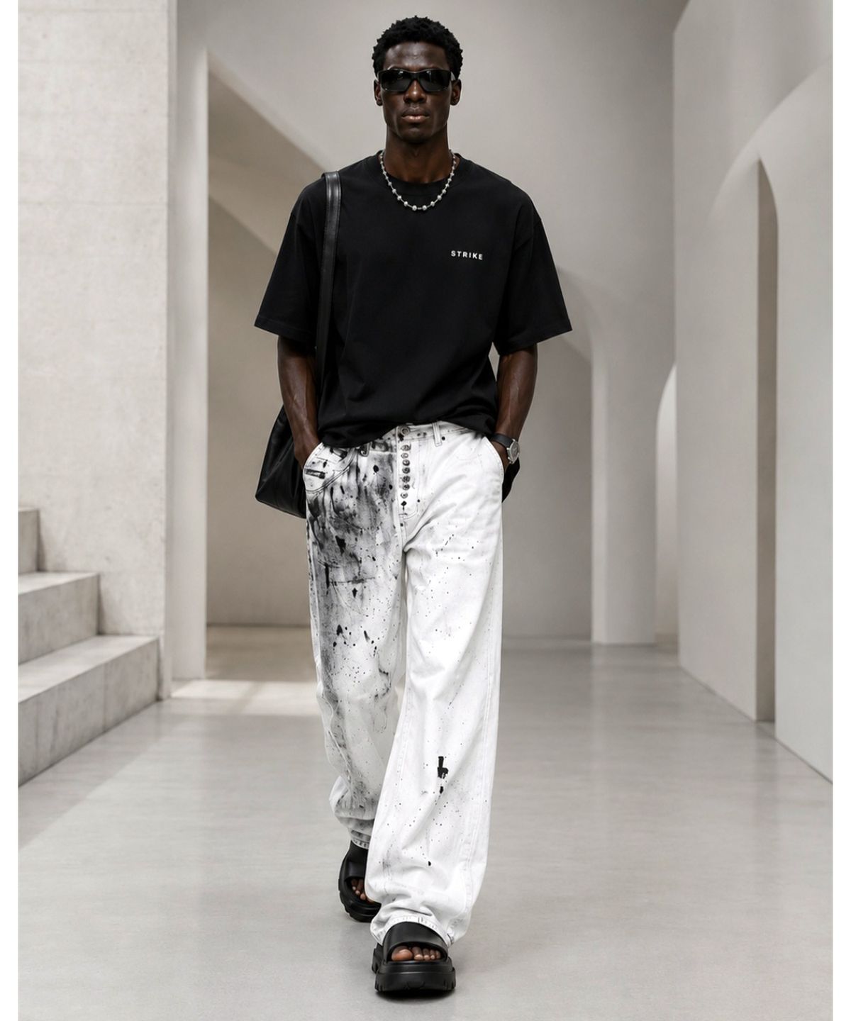 스트라이크(STRIKE) White Artstroke Relax Jeans
