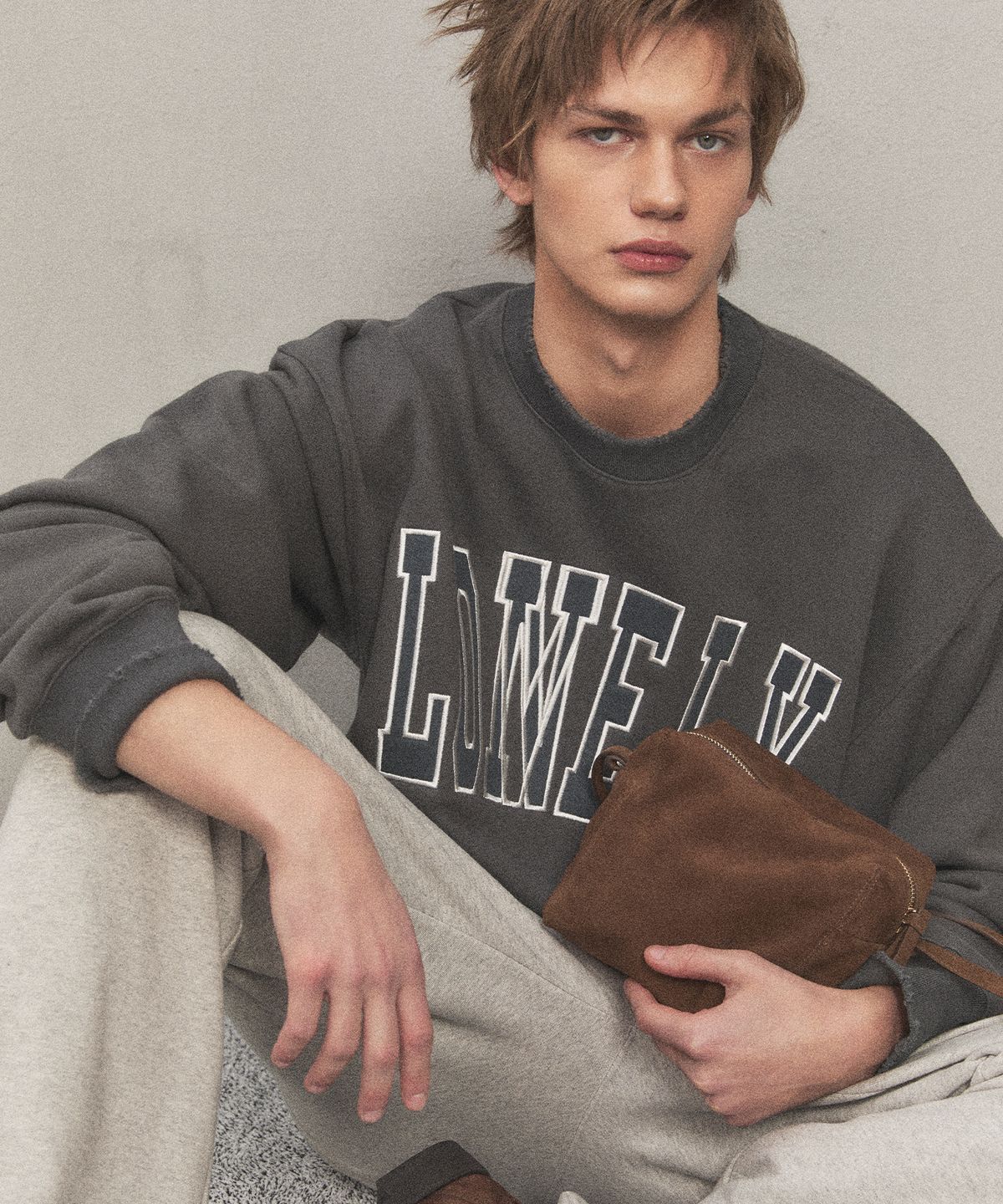 노앙(NOHANT) LONELY/LOVELY DAMAGE SWEATSHIRT CHARCOAL