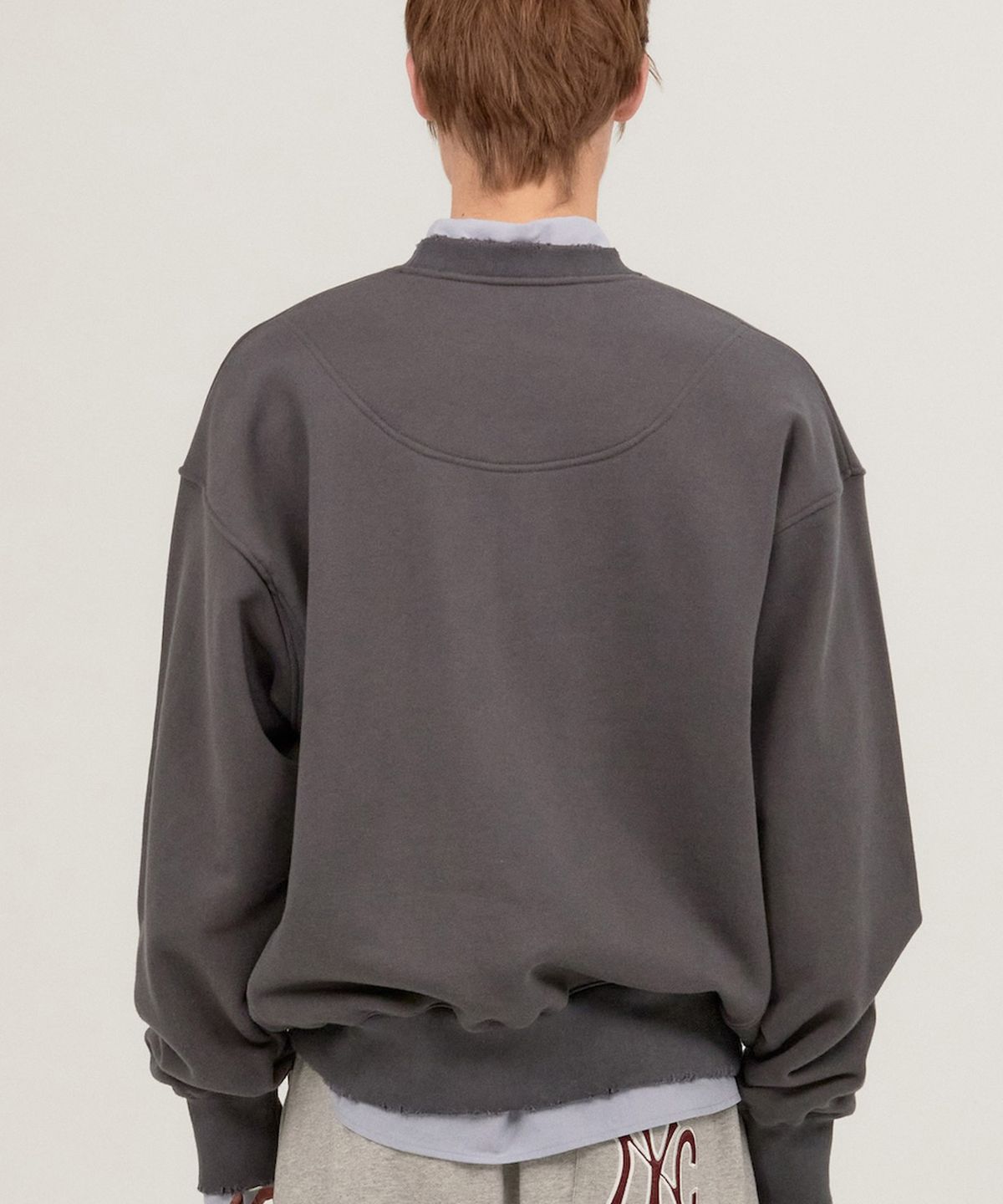 노앙(NOHANT) LONELY/LOVELY DAMAGE SWEATSHIRT CHARCOAL