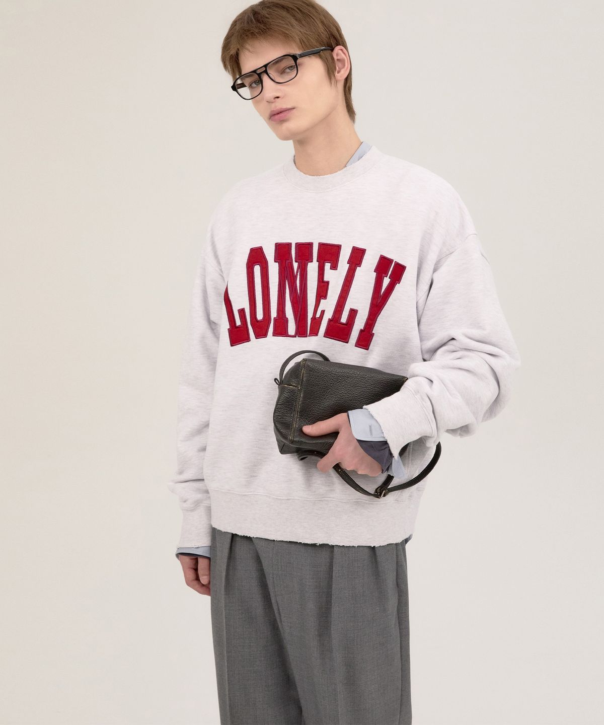 노앙(NOHANT) LONELY/LOVELY DAMAGE SWEATSHIRT ASH GRAY