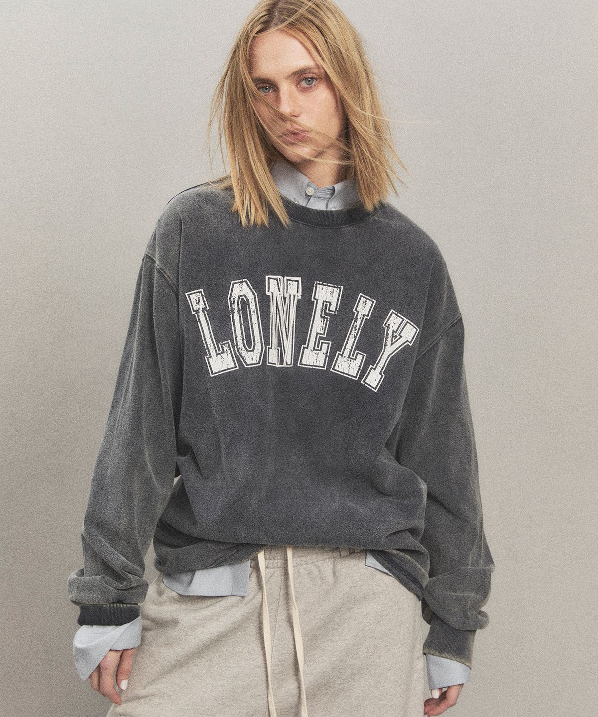노앙(NOHANT) LONELY/LOVELY SALT WASHING LONG SLEEVE T-SHIRT CHARCOAL