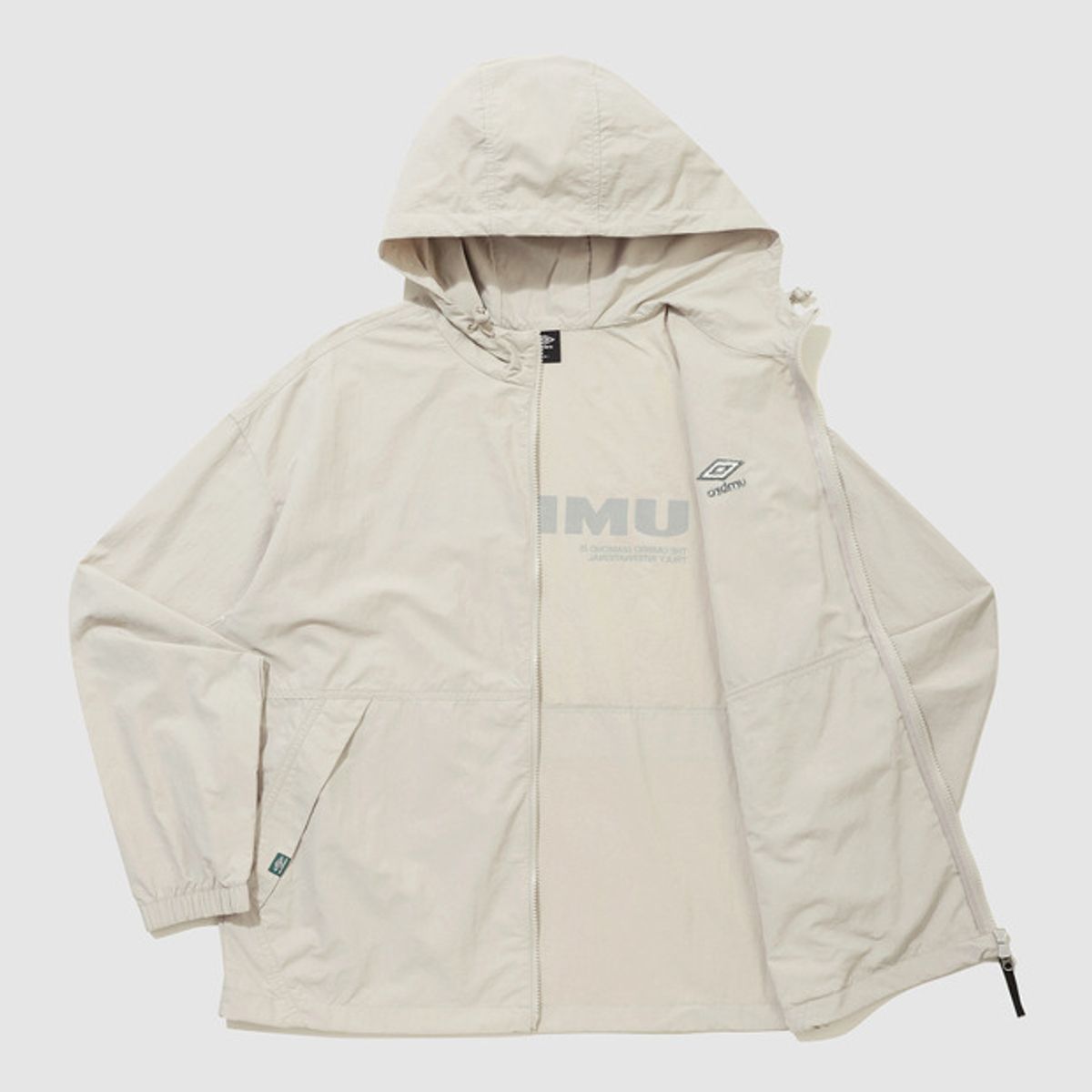 엄브로(UMBRO) 클래식 후드형 바람막이 집업 자켓 베이지(UQ221CJK42)