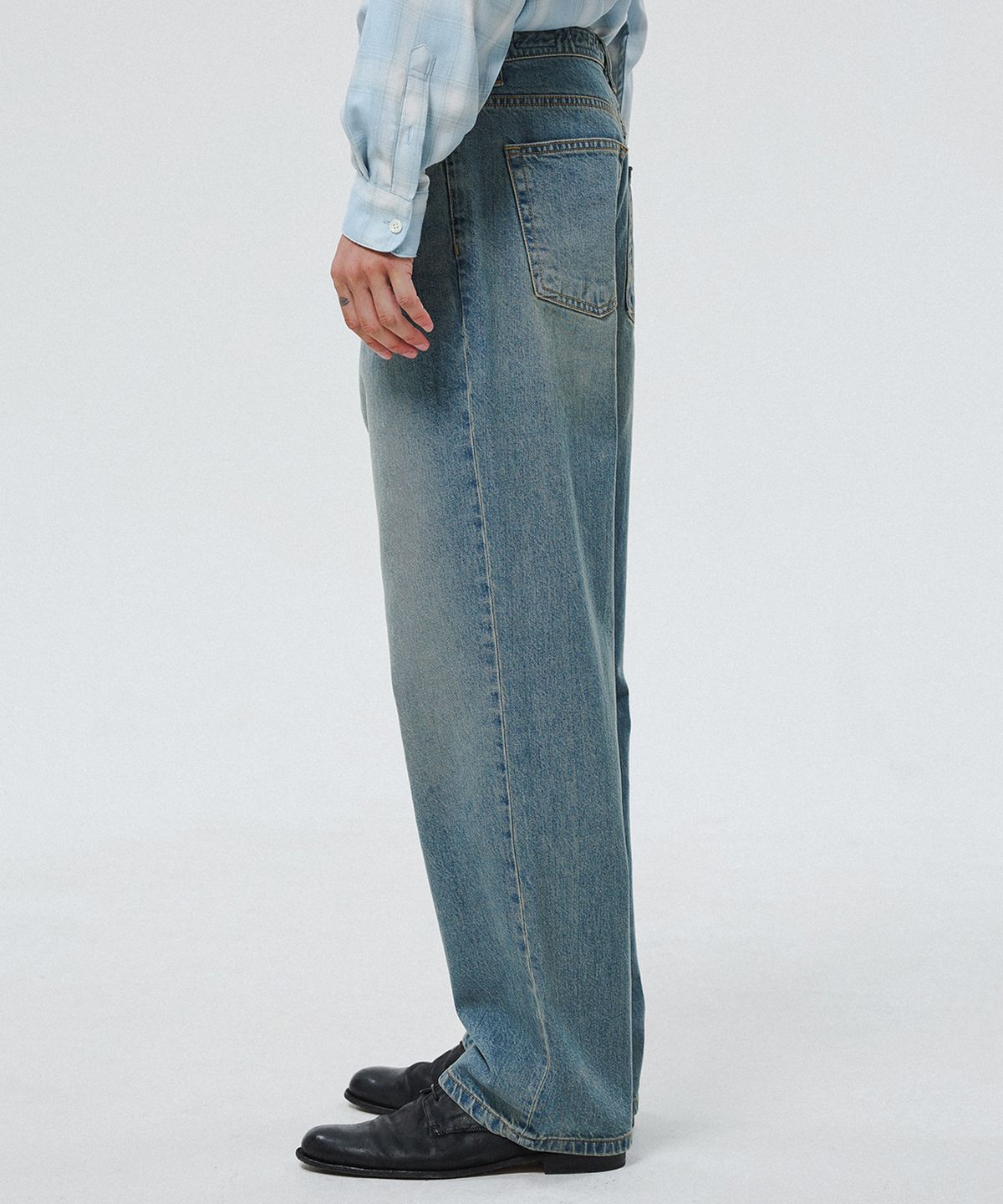 셔터(SHIRTER) SECOND EDITION DENIM PANTS (FADED BLUE)