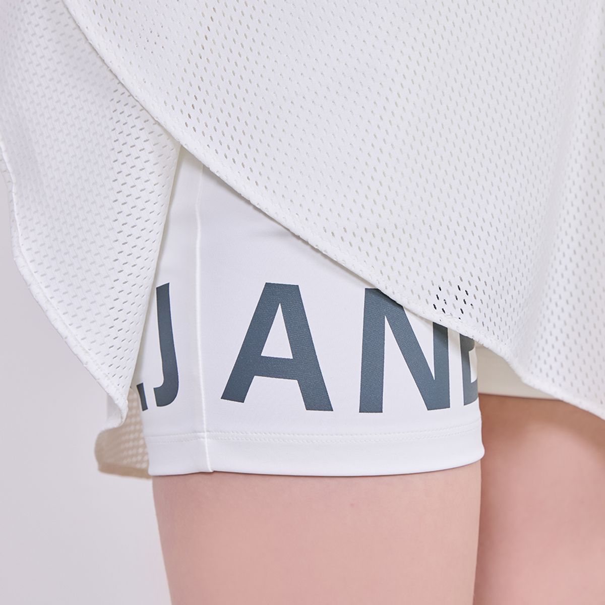 제이제인(J.JANE) V-밴드 메쉬 플레어 스커트 (White)