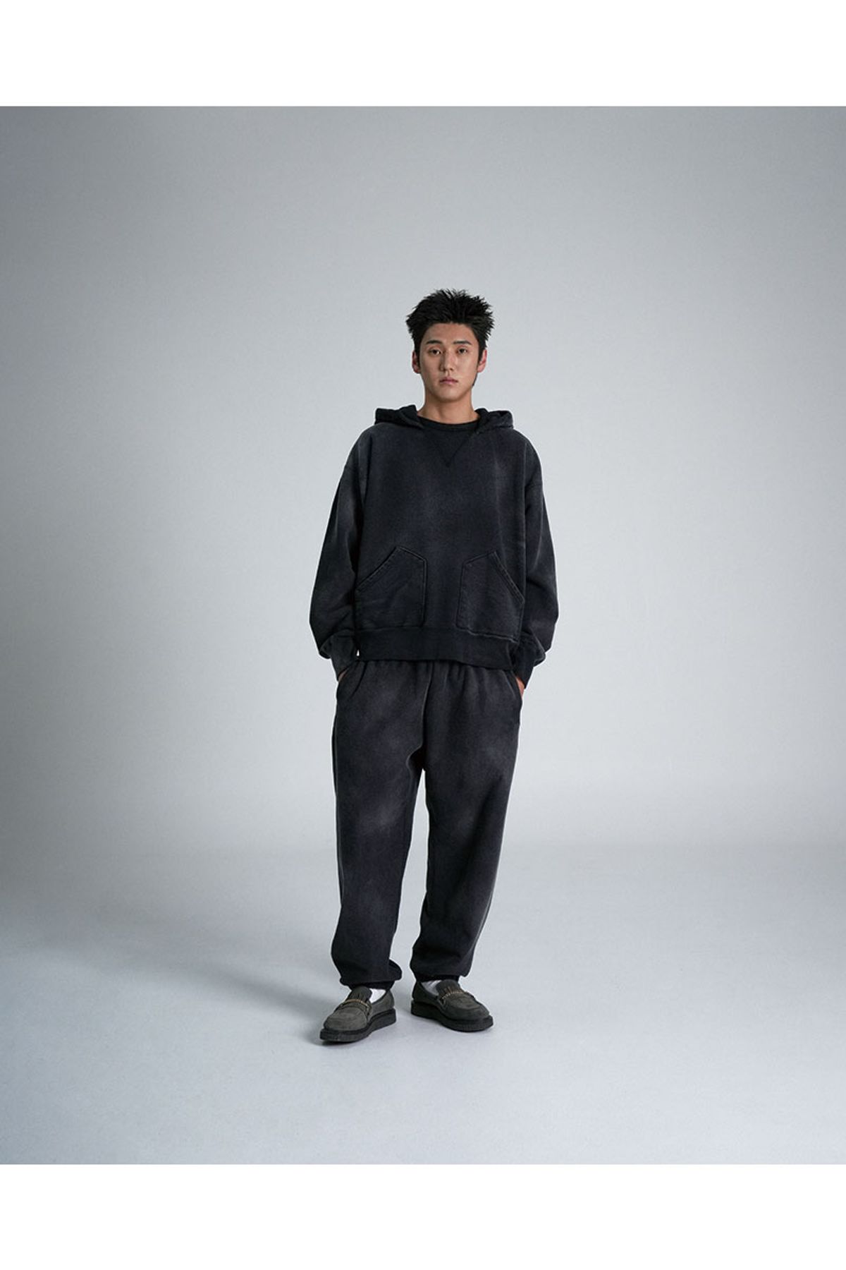 서지웨어(SURGE WEAR) V 거셋 애프터 후디 - 블랙