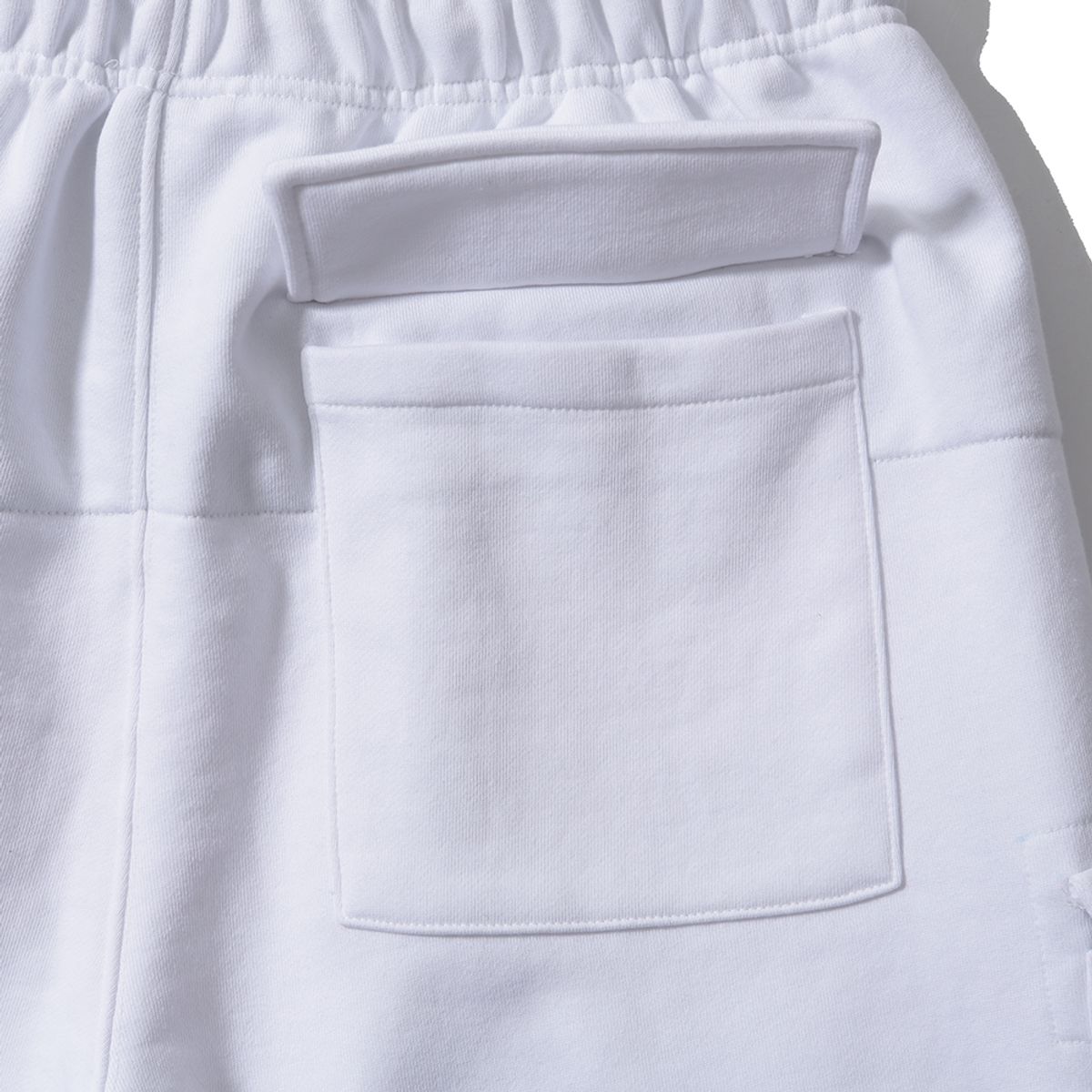 모이프(MOIF) [SS25] OVER MIL SWEAT SHORTS / FRESH CREAM