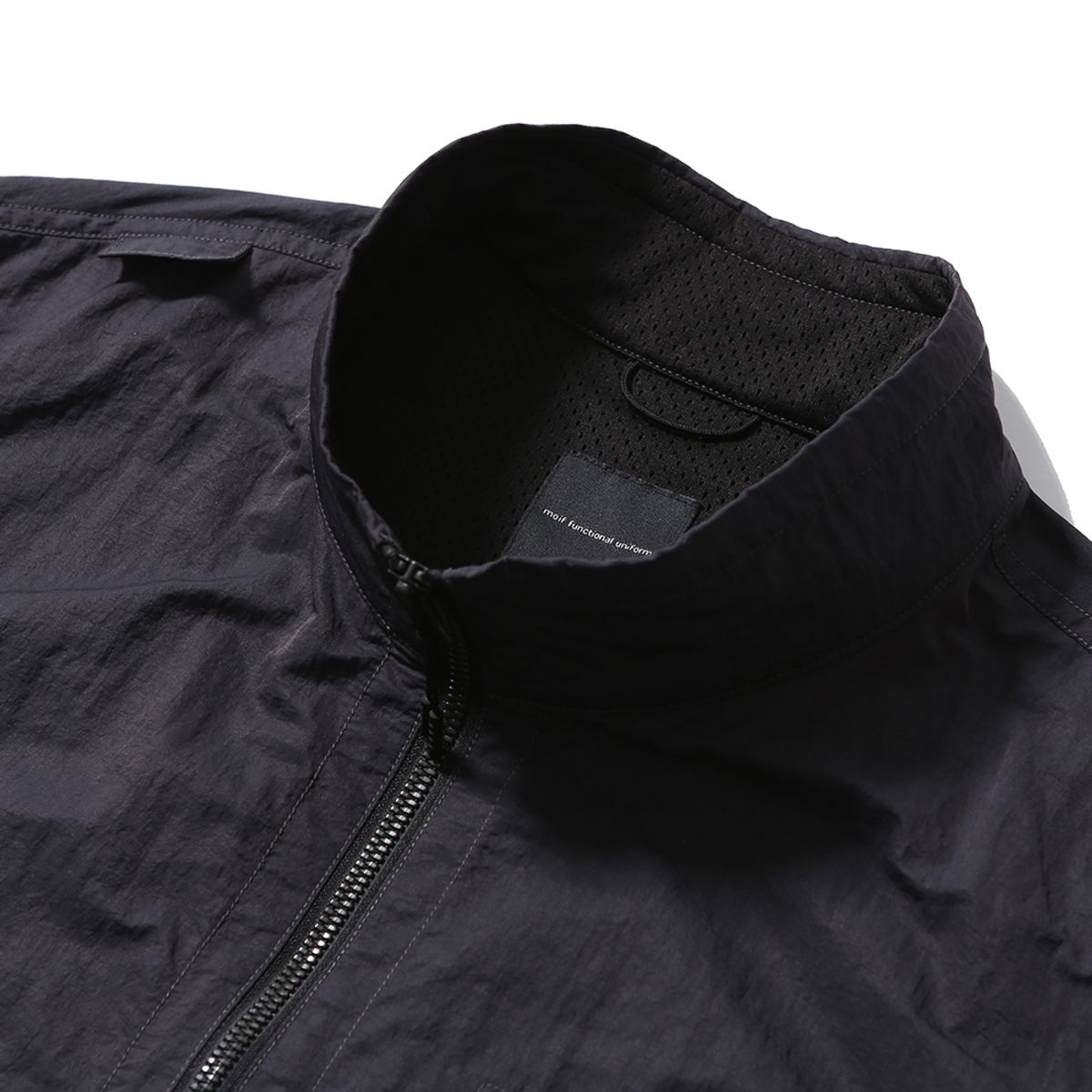 모이프(MOIF) [SS25] MULTI DEVICE VEST / CHARCOAL