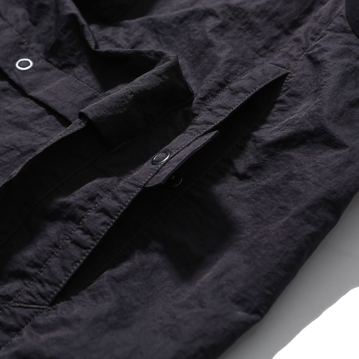 모이프(MOIF) [SS25] MULTI DEVICE VEST / CHARCOAL