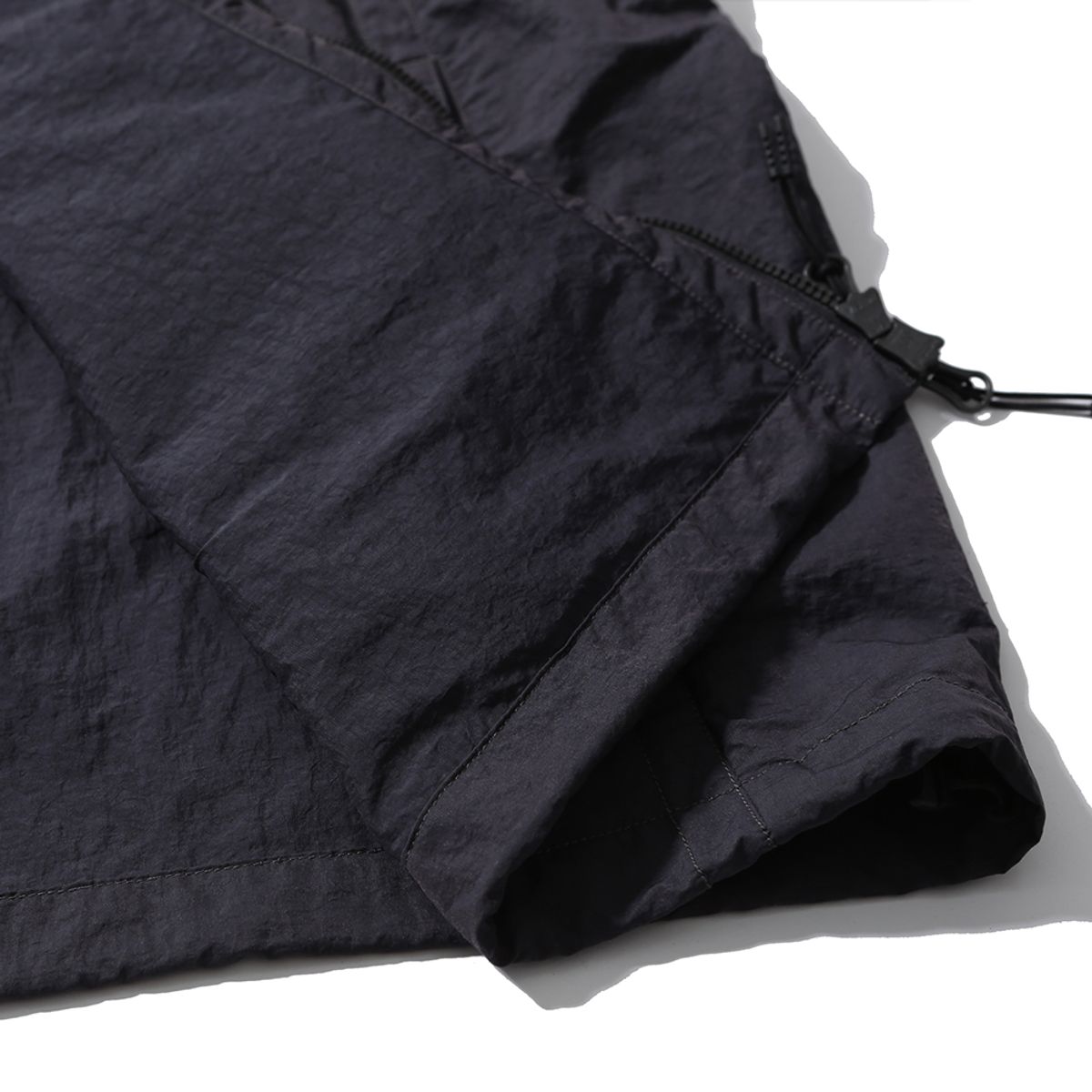 모이프(MOIF) [SS25] MULTI DEVICE VEST / CHARCOAL