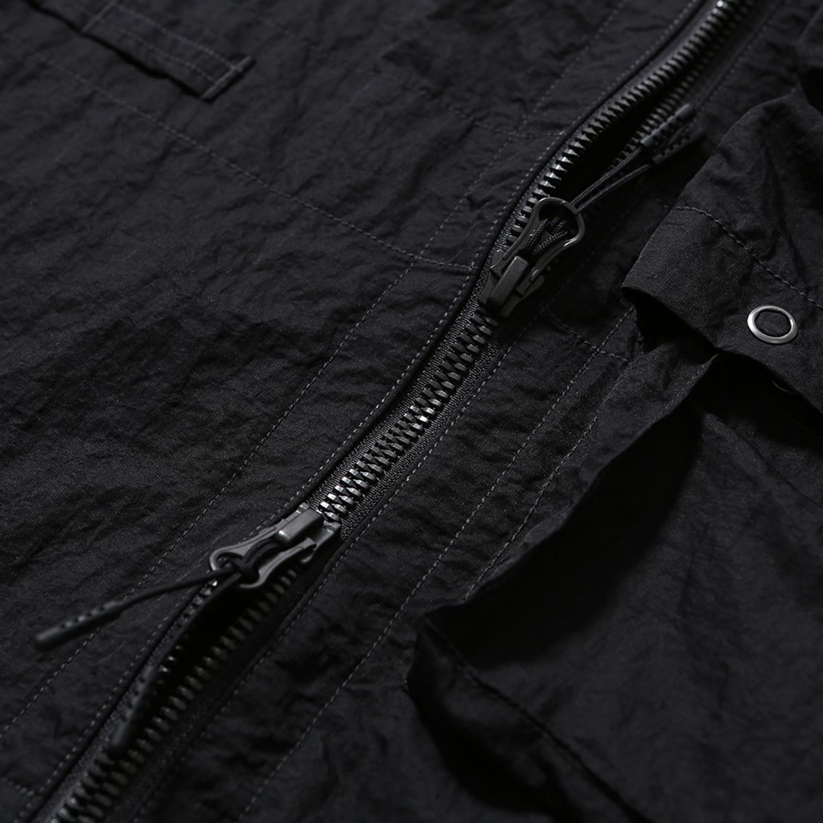 모이프(MOIF) [SS25] MULTI DEVICE VEST / BLACK