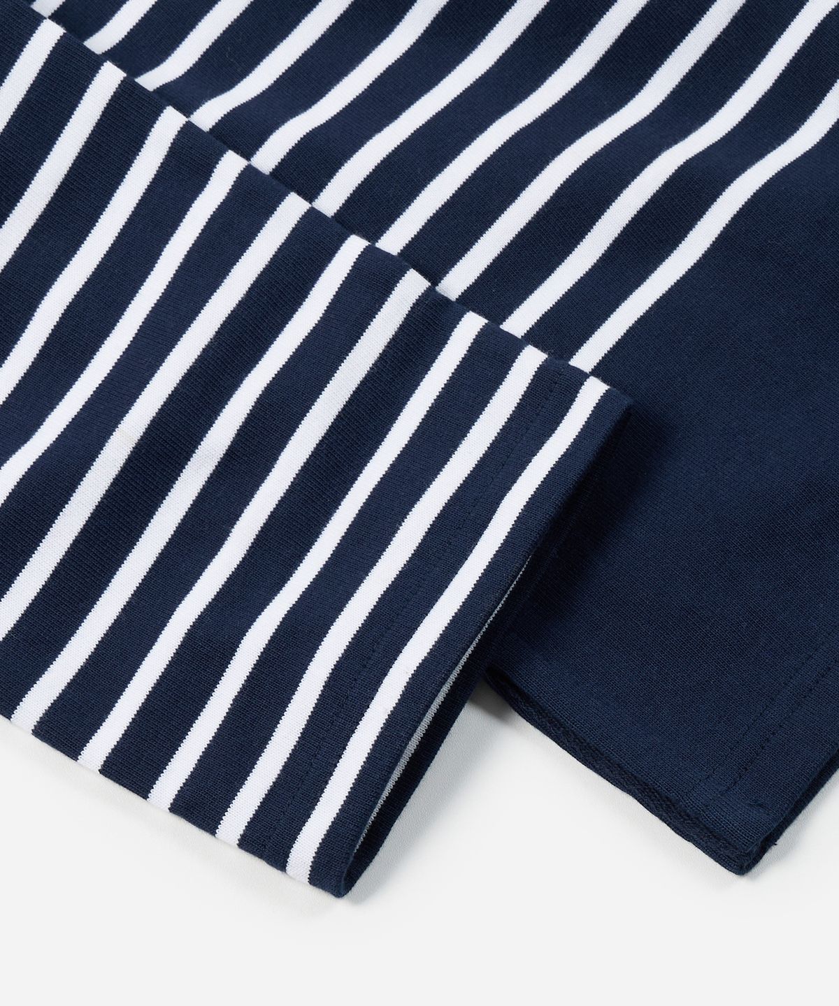 프리즘웍스(FRIZMWORKS) PATCH STRIPE BOAT NECK 004 _ NAVY