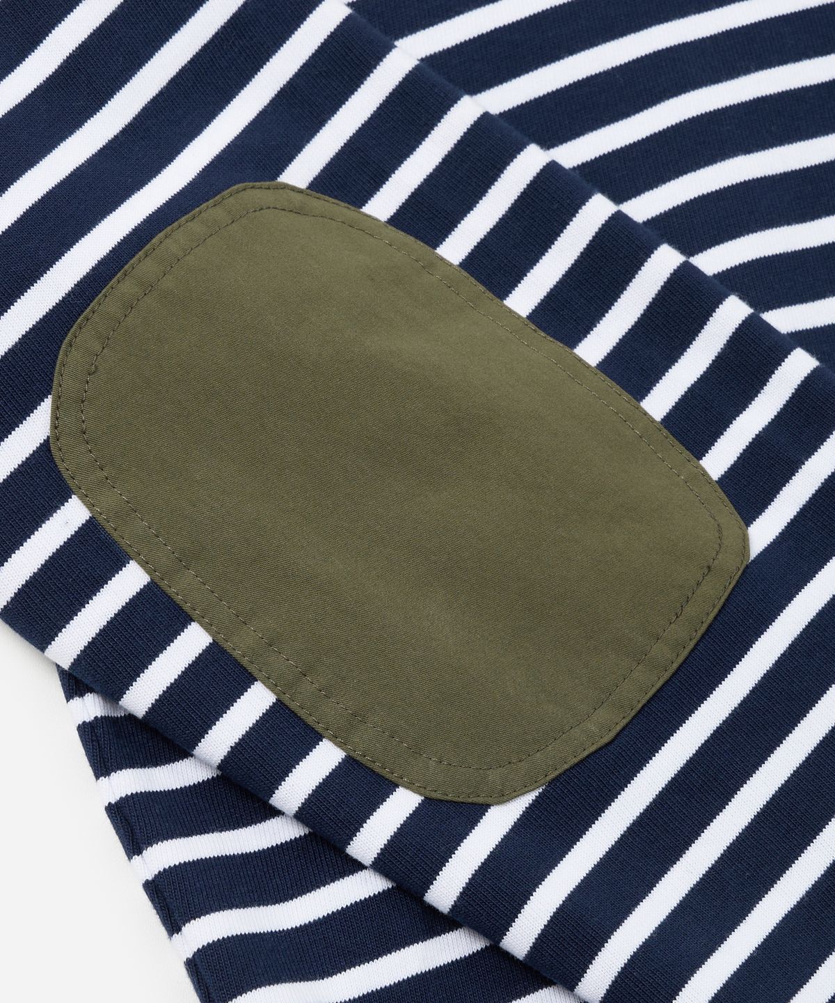 프리즘웍스(FRIZMWORKS) PATCH STRIPE BOAT NECK 004 _ NAVY