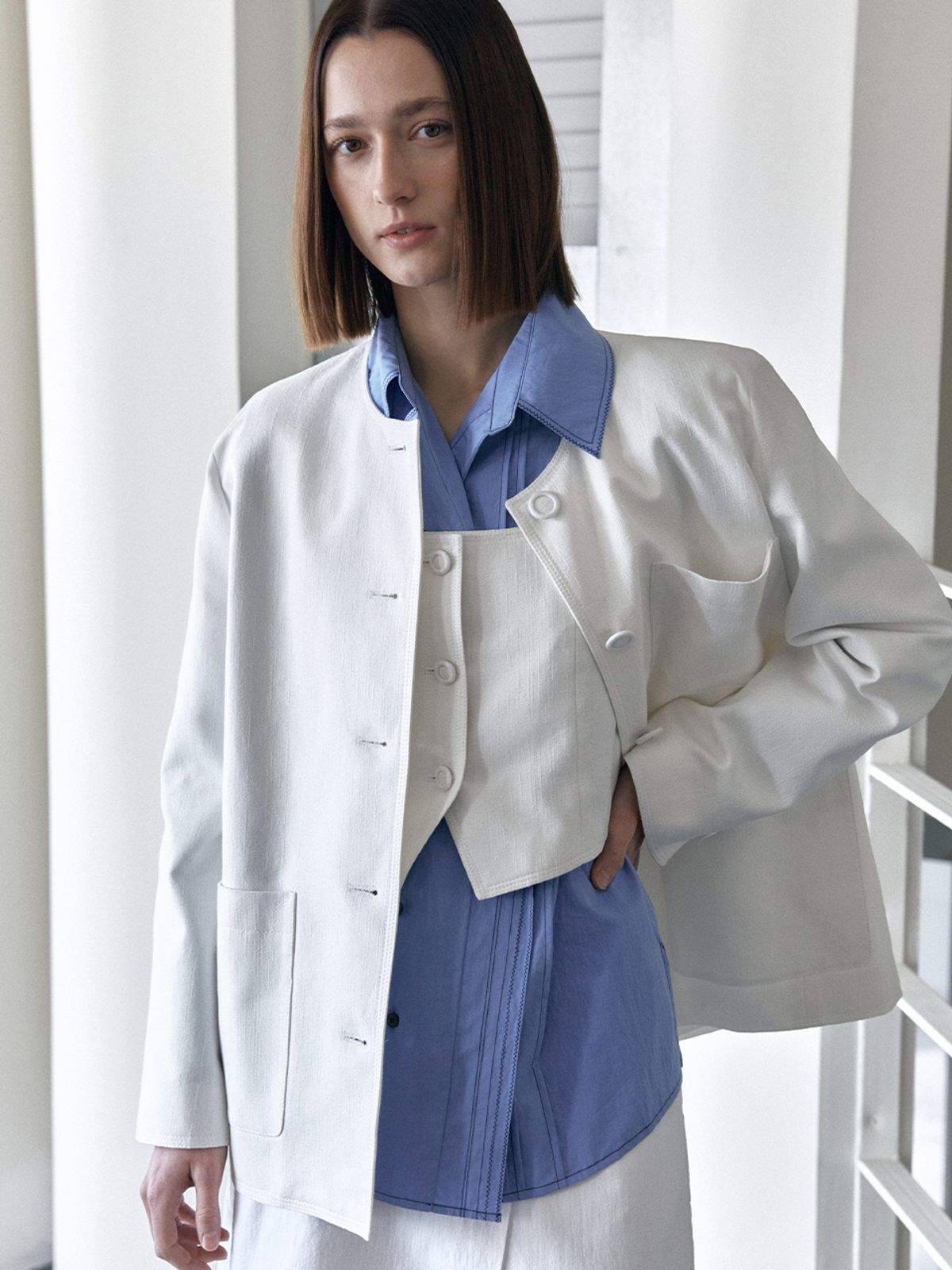 오더먼트 바이 보카바카(OTHEMENT BY VOCAVACA) [SET] OTHEMENT Single Round Neck Jacket & Three Button Vest