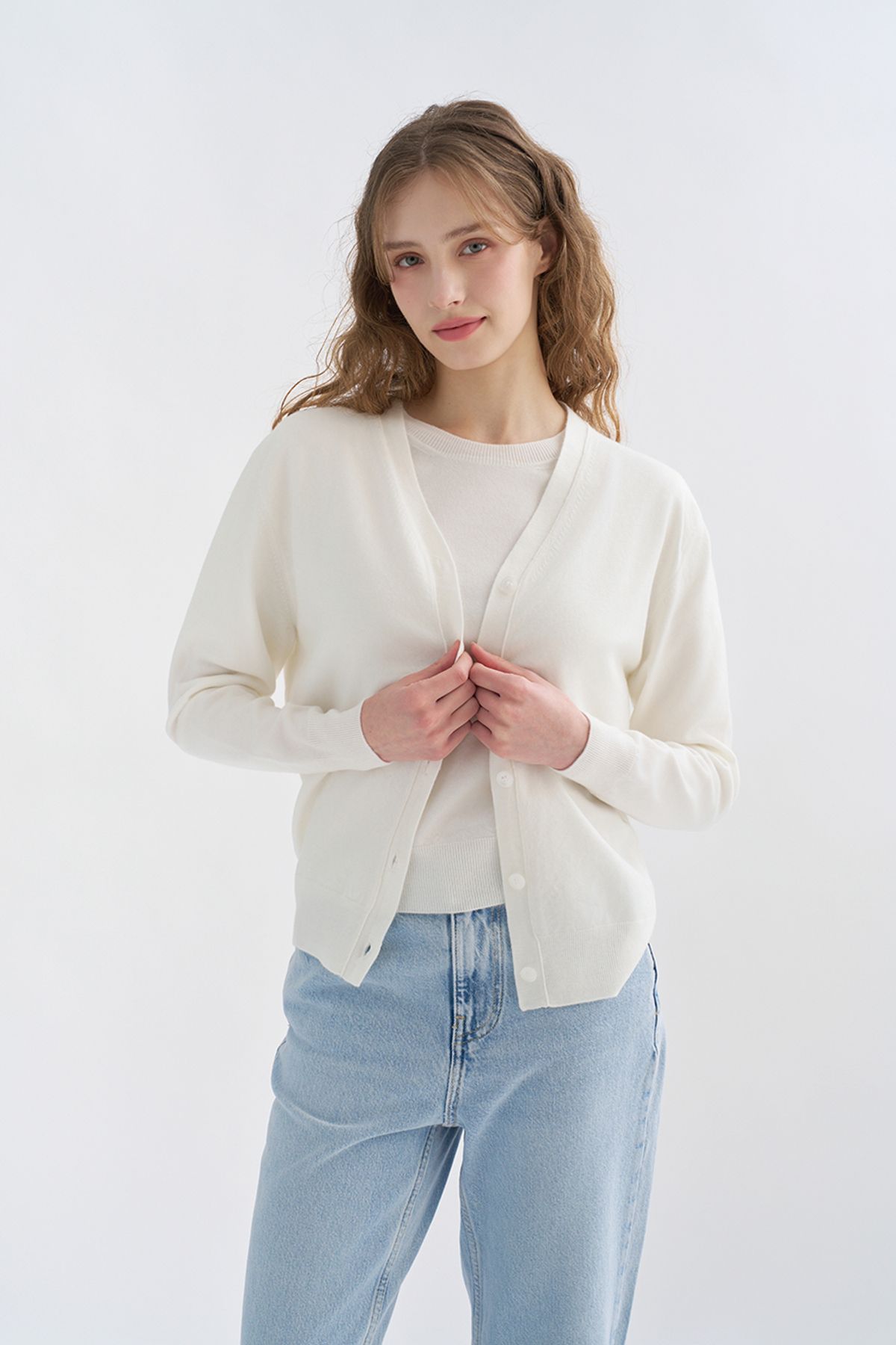 아코디코(ACODICO) 시몬 브이넥 가디건