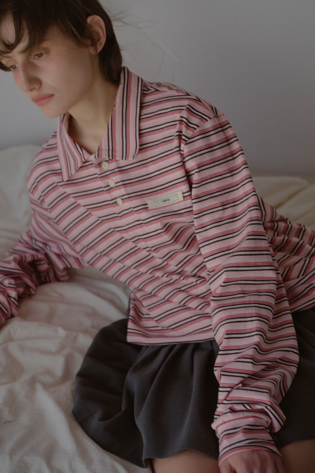 레터리(LETERIE) STRIPE STRING COLLAR T-SHIRT_PINK