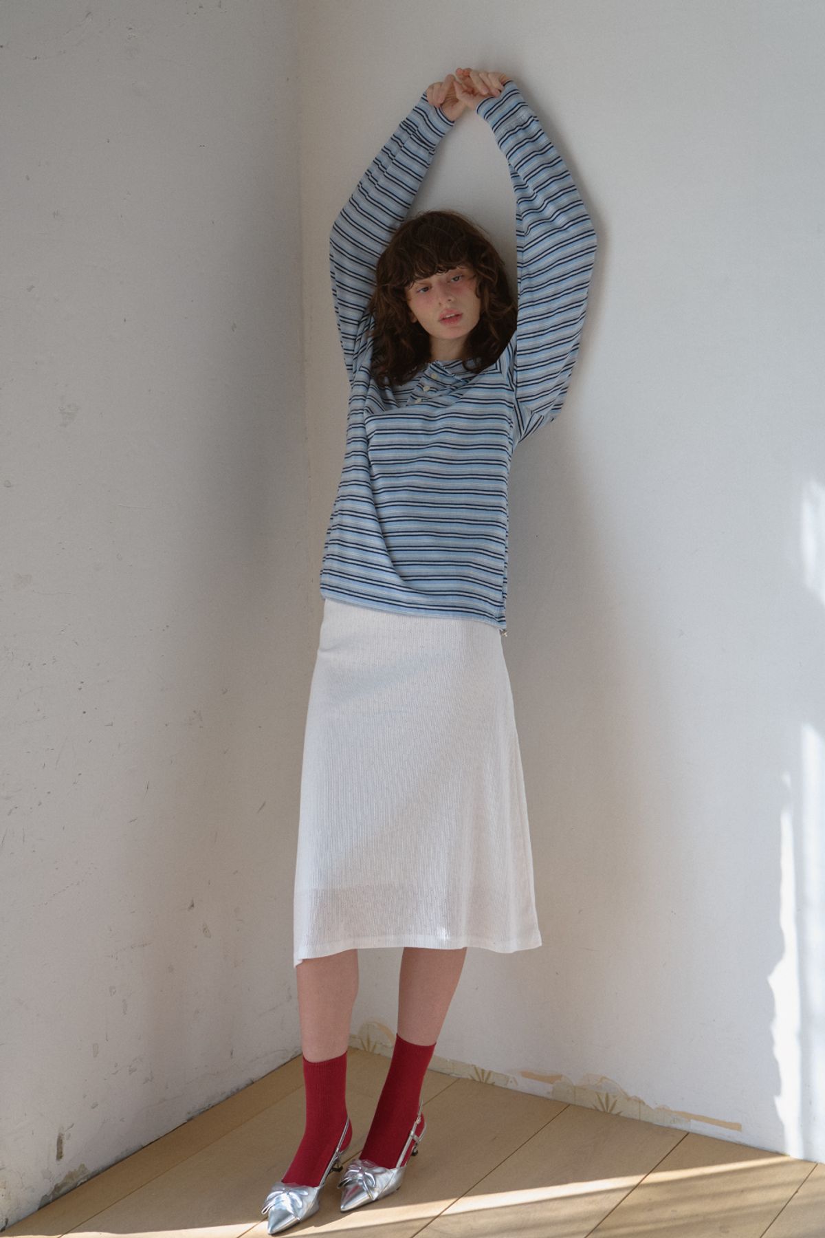 레터리(LETERIE) FLOWER PUNCHING MIDI SKIRT_2COLOR