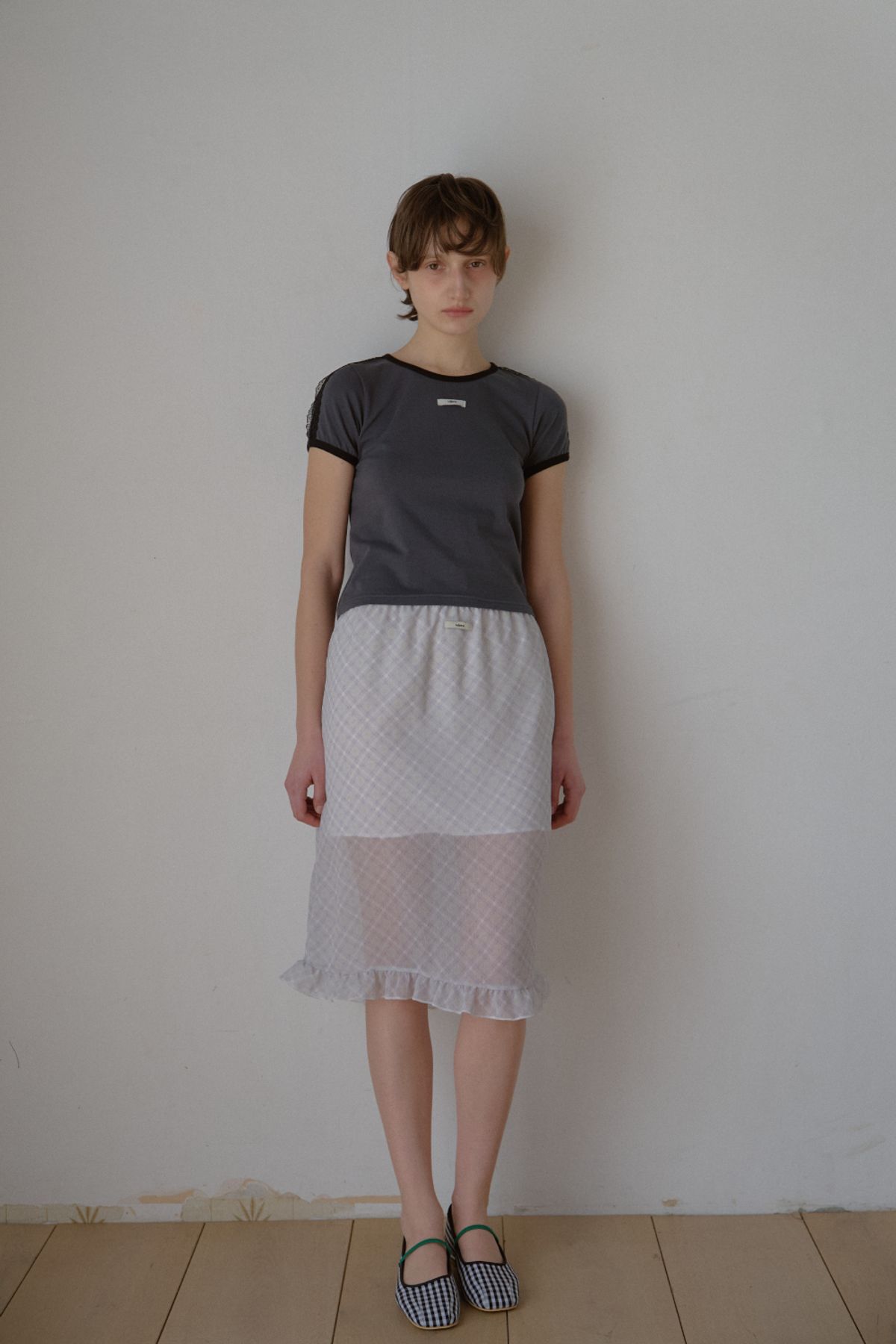 레터리(LETERIE) FRILL CHECK MIDI SKIRT_WHITE