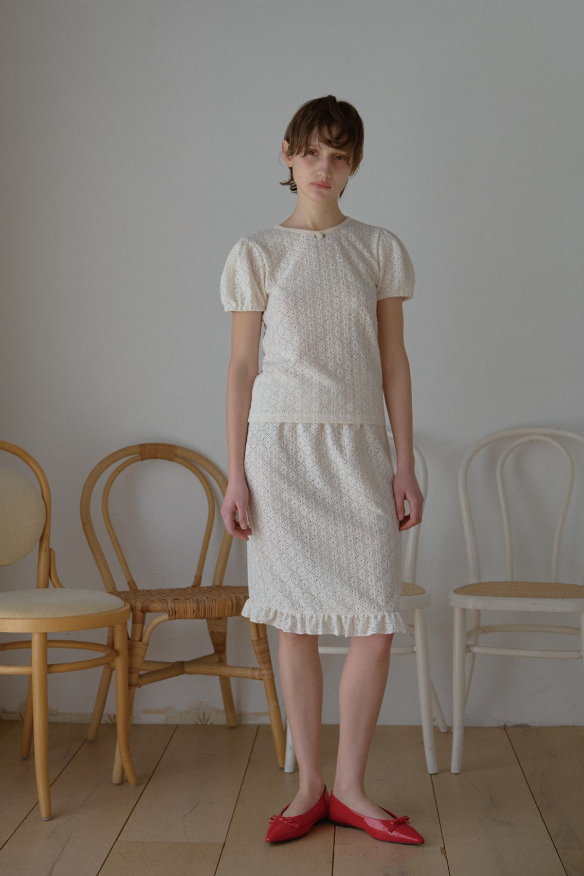 레터리(LETERIE) FLOWER FRILL MIDI SKIRT_IVORY