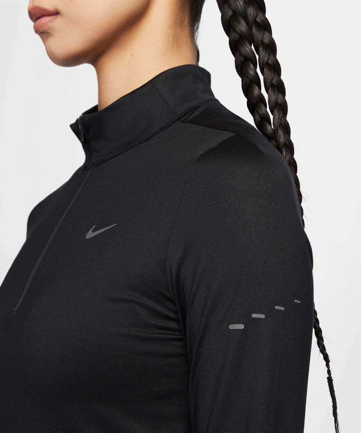 나이키(NIKE) 스위프트 드라이 핏 UV 쿼터집 러닝 탑 W - 블랙 / HQ0500-010