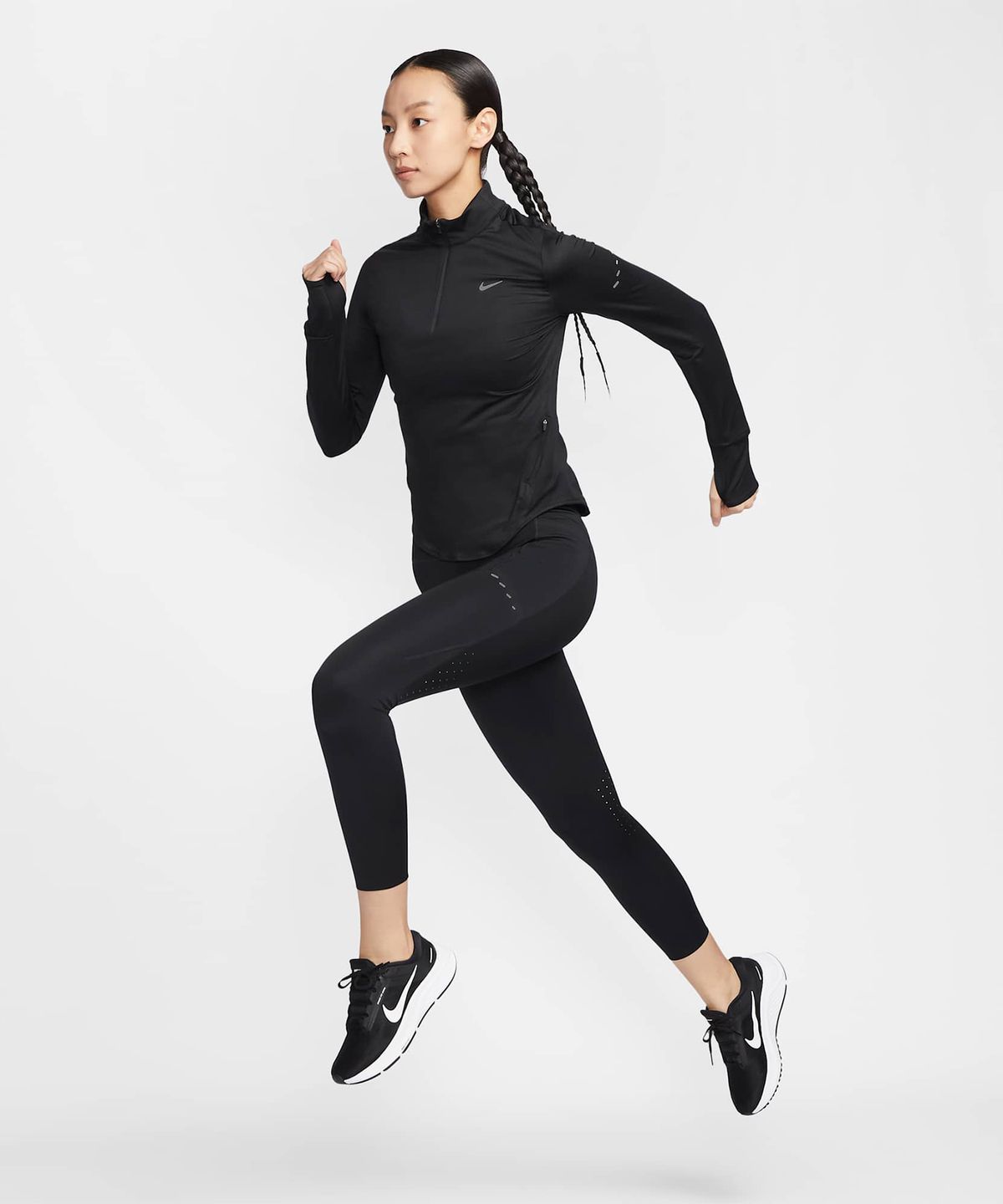 나이키(NIKE) 스위프트 드라이 핏 UV 쿼터집 러닝 탑 W - 블랙 / HQ0500-010