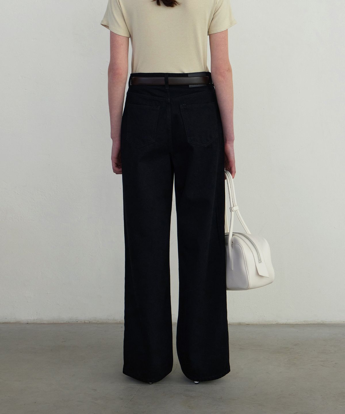 노티아(NOTIA) HIGHRISE WIDE FIT DENIM PANTS - BLACK