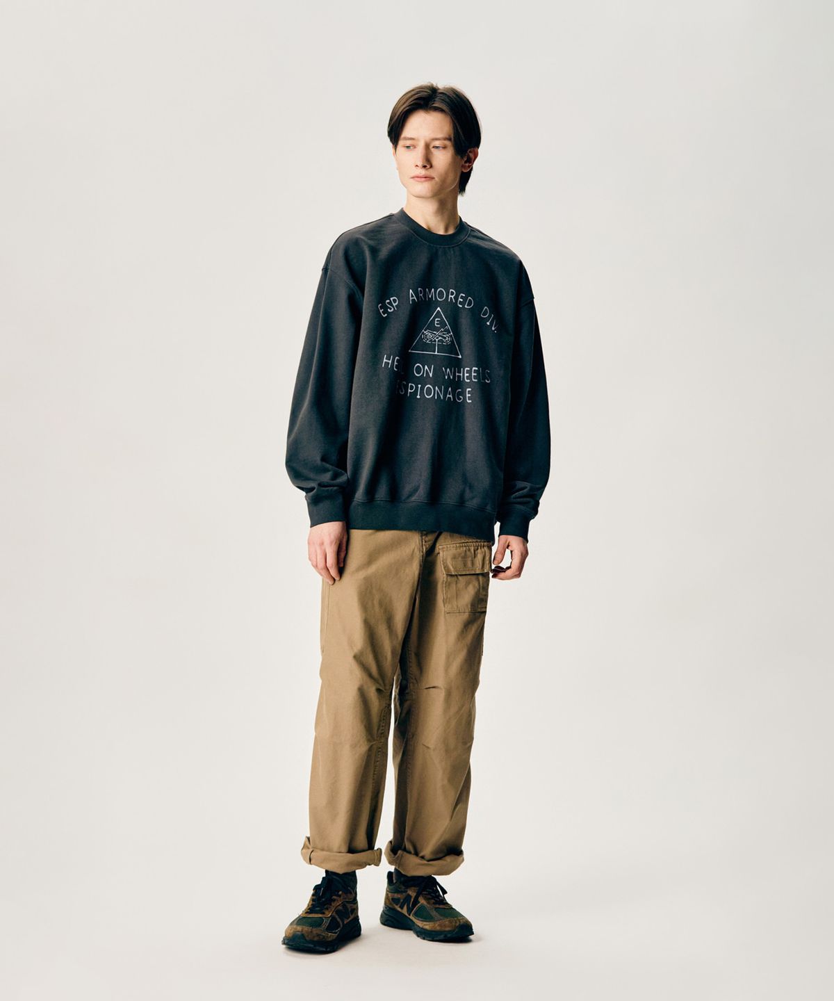 에스피오나지(ESPIONAGE) Doodle Armored Div Heavyweight Sweatshirt Vintage Black