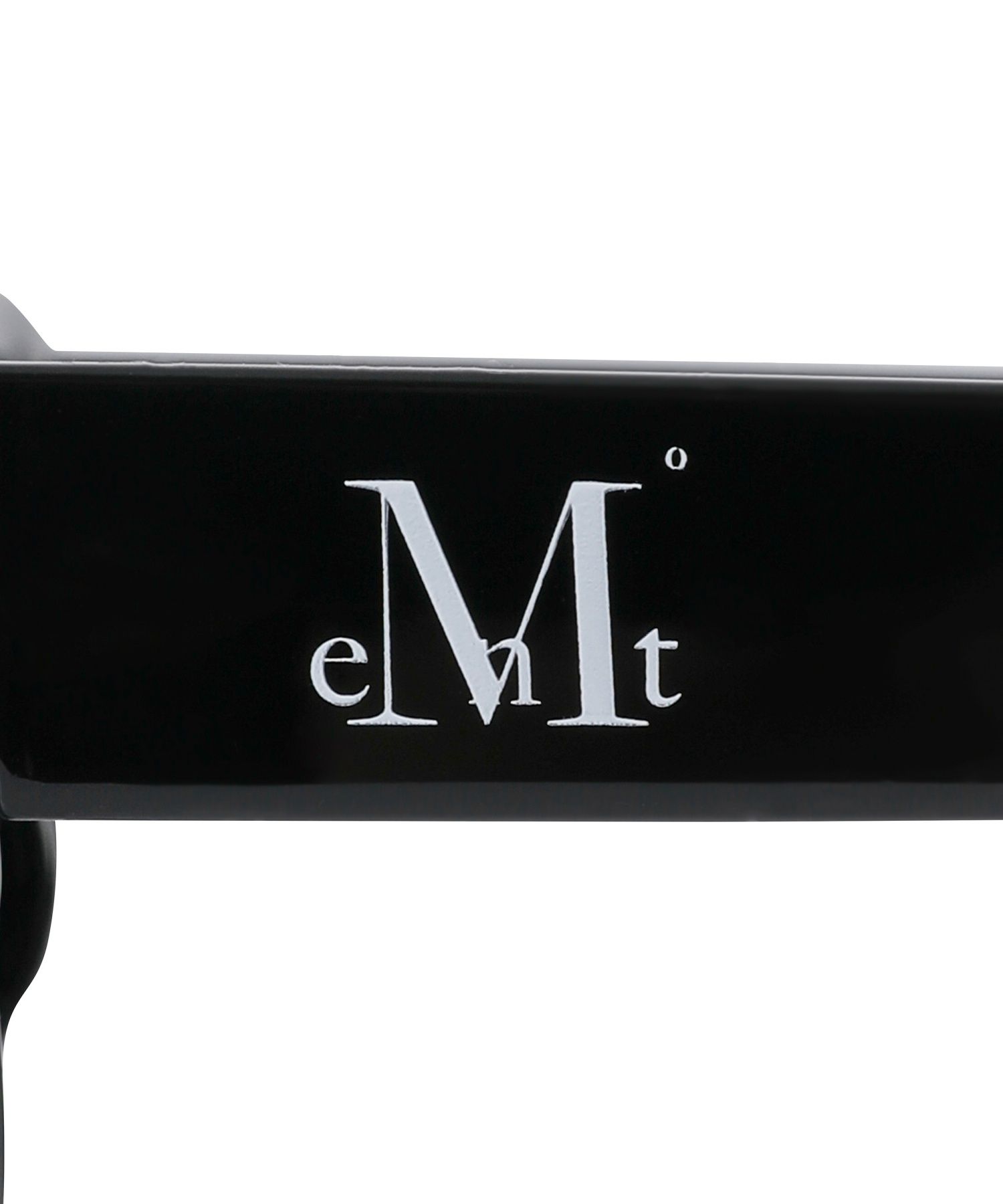 MUSINSA | MUCENT Signature Logo Point Sunglasses Unisex