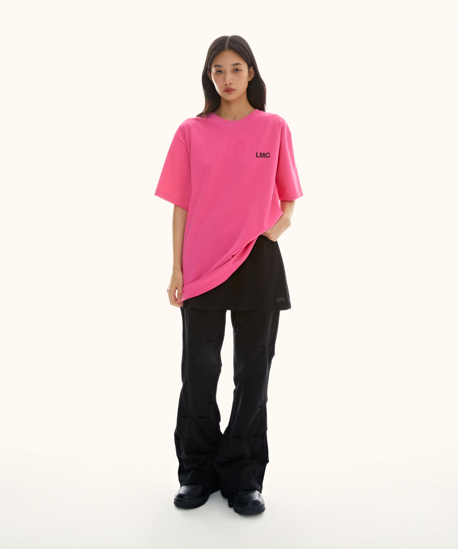 MUSINSA公式 | LMC DOLL GLOBE TEE hot pink