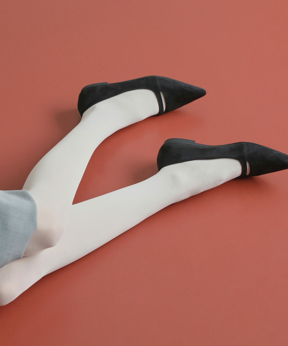 에퓨레(EPURE) MIA Suede Hole Flats (3color)