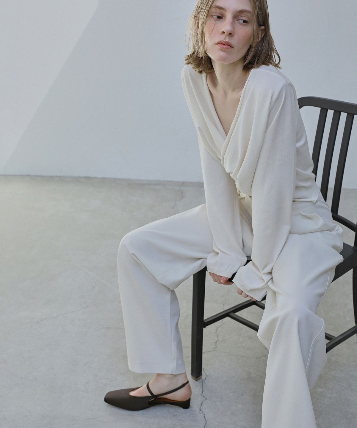 에퓨레(EPURE) ETTE Satin Slingbacks (2color)