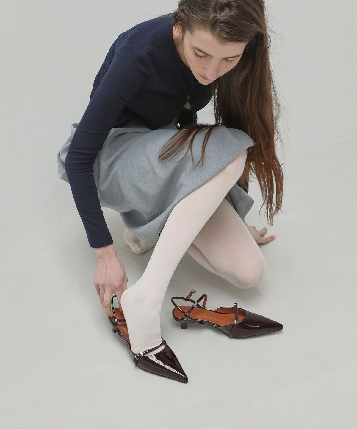 에퓨레(EPURE) KIIV Enamel Buckle Strap Pumps (2color)