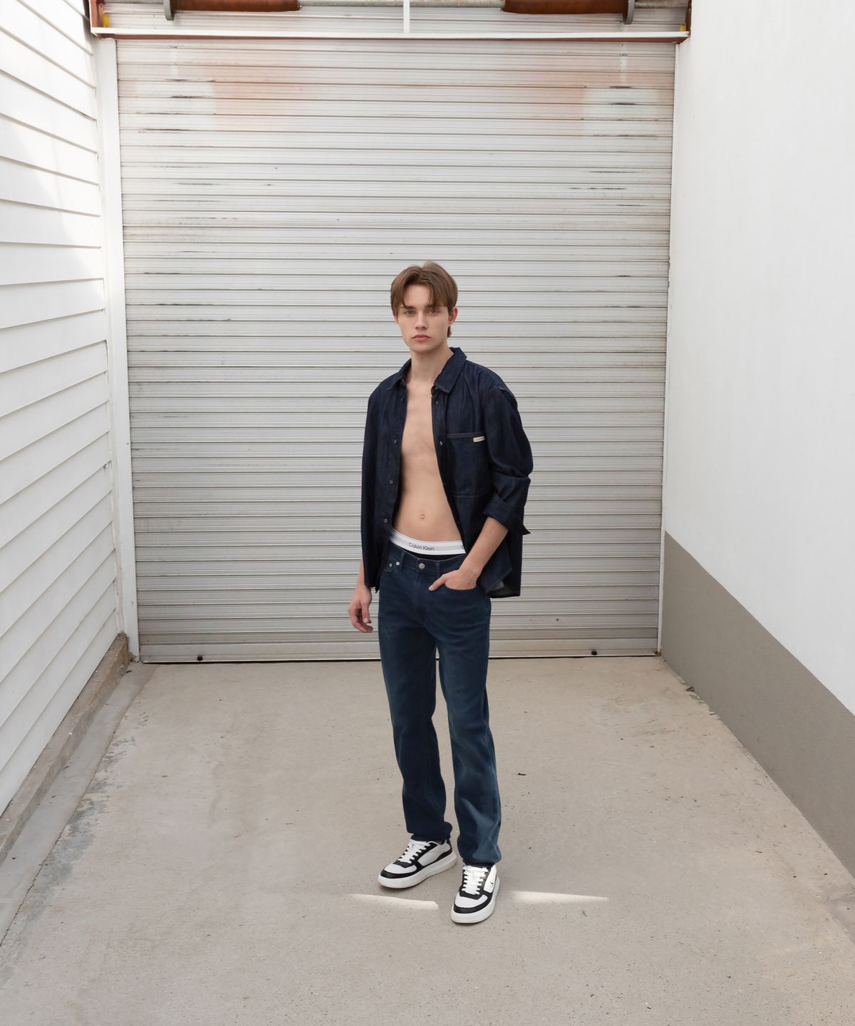 캘빈클라인 진(CALVIN KLEIN JEANS) 남성 슬림핏 블루블랙 37.5 기능성 데님 4RAB727 0R7