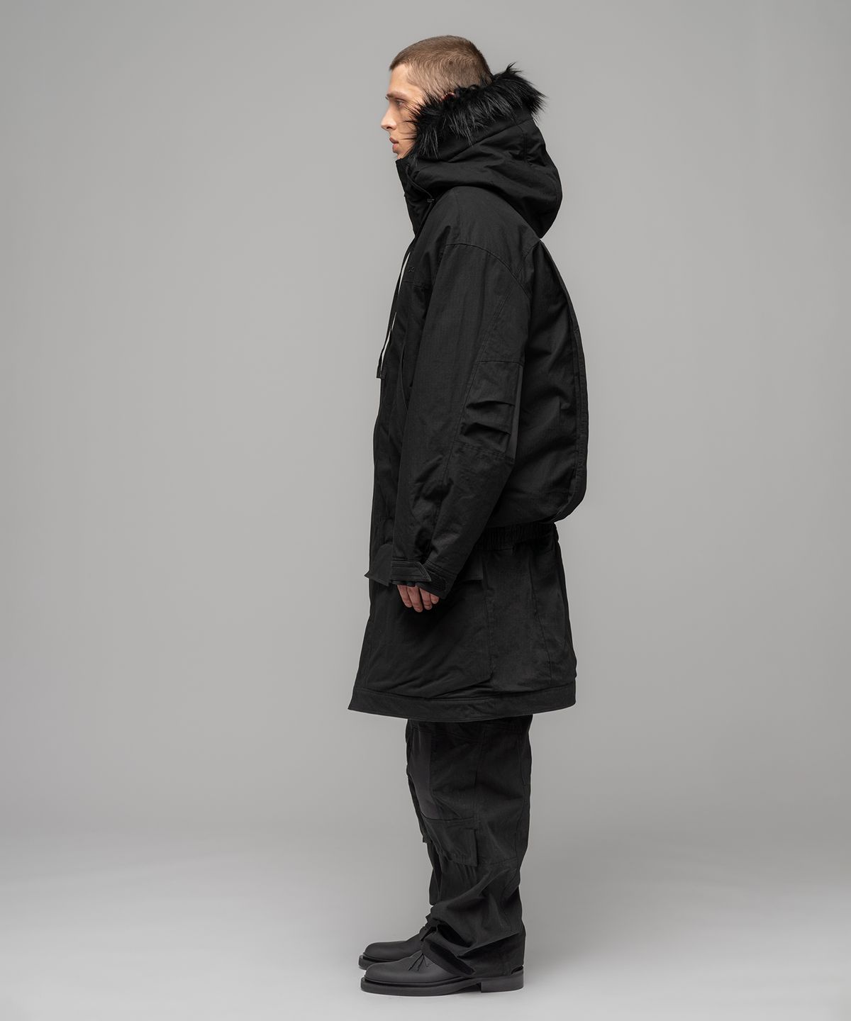 032씨(032C) (M) OSL2BER 드랍 웨이스트 파카 블랙 OSL2BER DROPPED WAIST PARKA BLACK