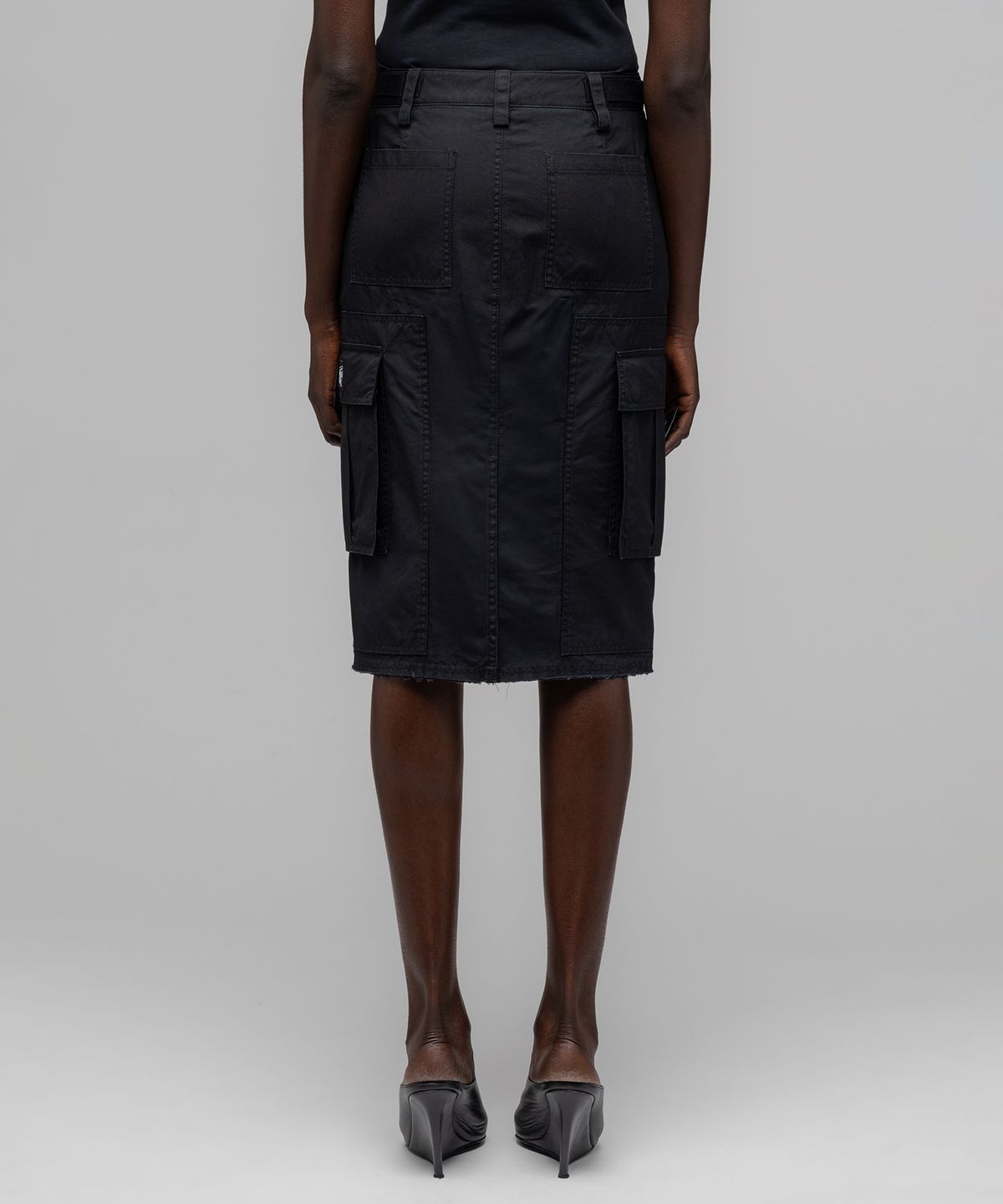 032씨(032C) (W) 리얼리스트 카고 스커트 블랙 REALIST CARGO SKIRT BLACK