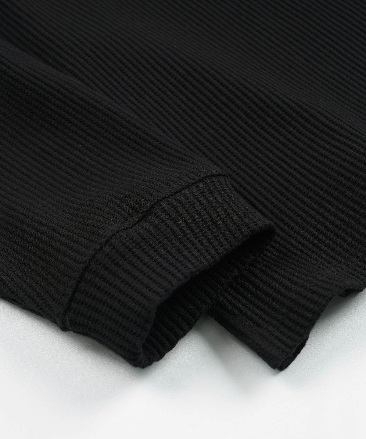 프리즘웍스(FRIZMWORKS) OVERSIZED WAFFLE POCKET TEE 002 _ BLACK