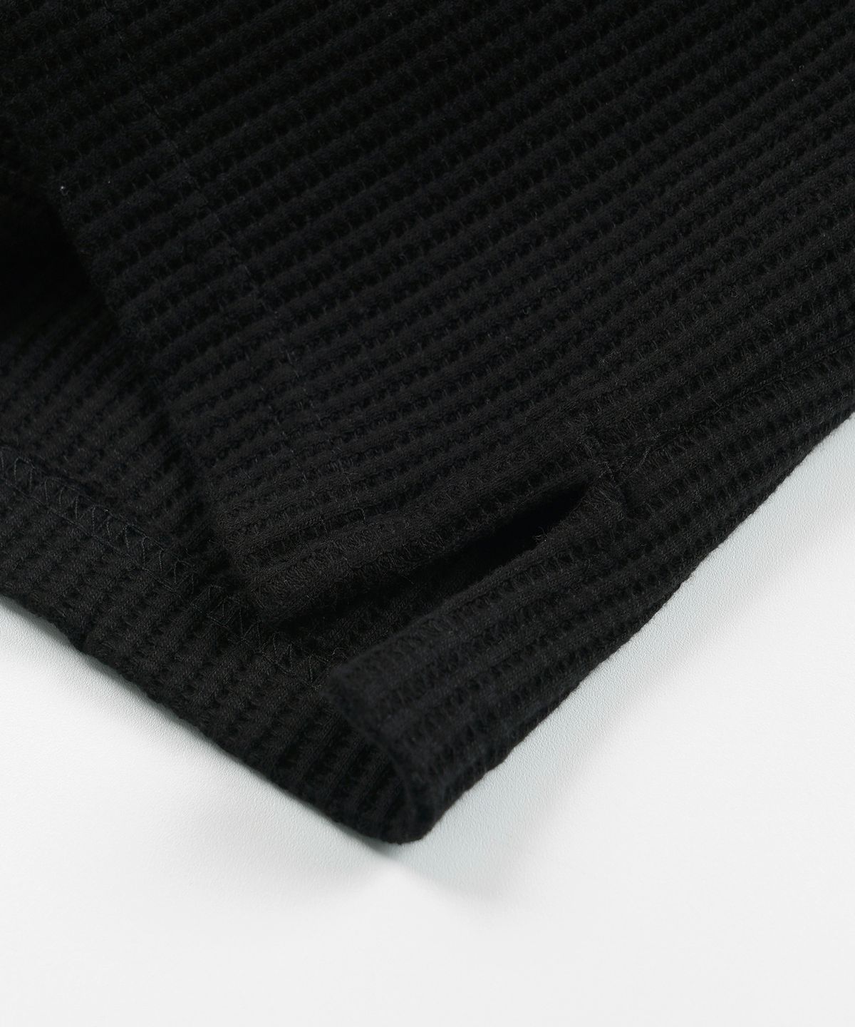 프리즘웍스(FRIZMWORKS) OVERSIZED WAFFLE POCKET TEE 002 _ BLACK