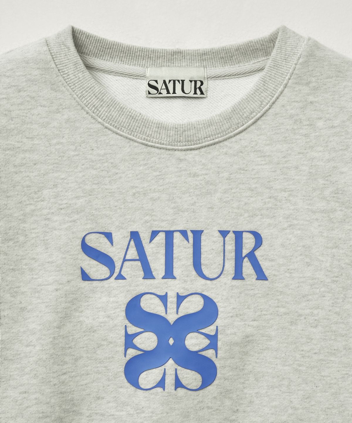 세터(SATUR) (W) 아페로 볼륨 슬리브 크롭 스웨트셔츠 오트밀