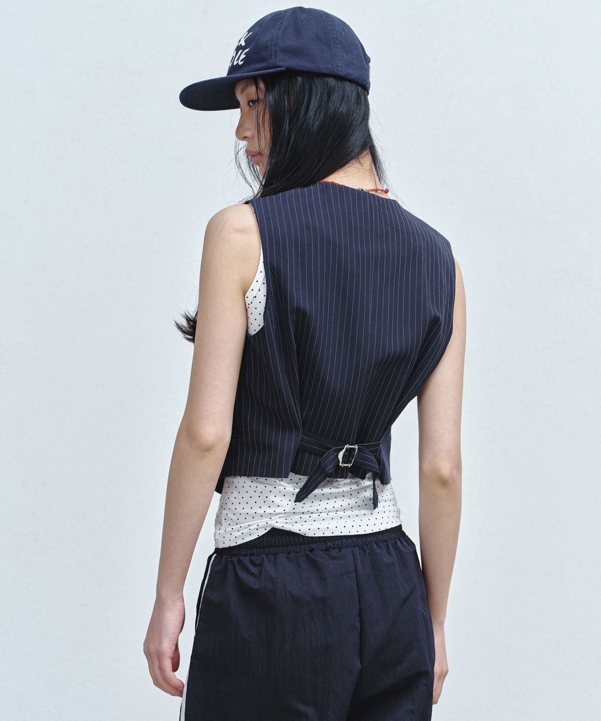 닉앤니콜(NICK&NICOLE) TAILORED STRIPE SINGLE VEST_ NAVY