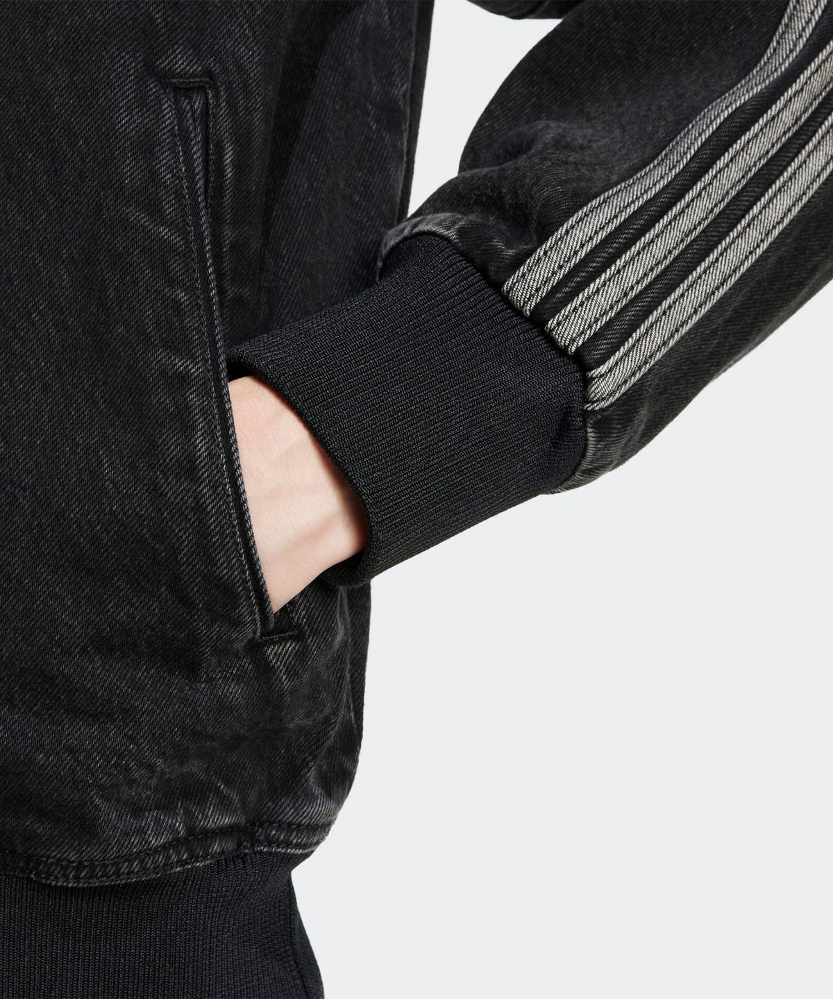 아디다스(ADIDAS) 데님 파이어버드 트랙탑 - 블랙 / JC6717
